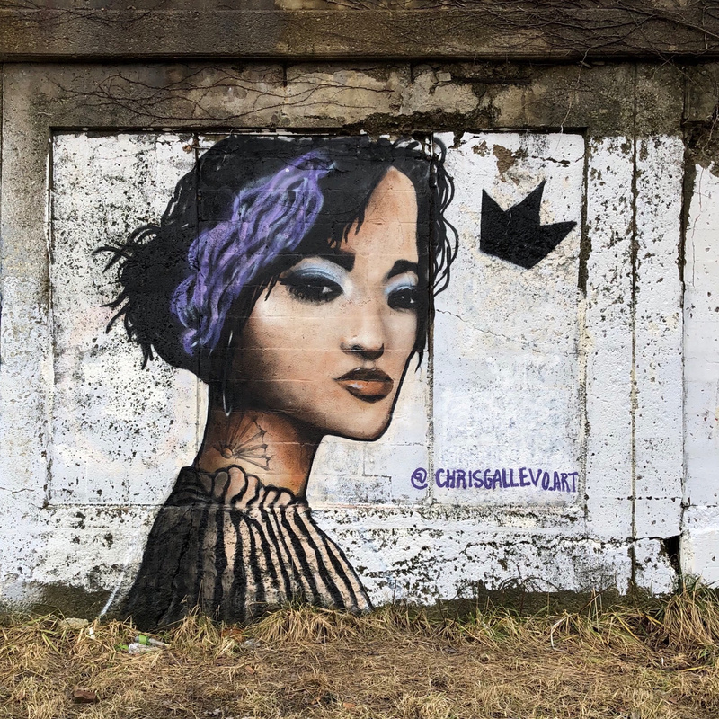 mural in Chicago by artist unknown.