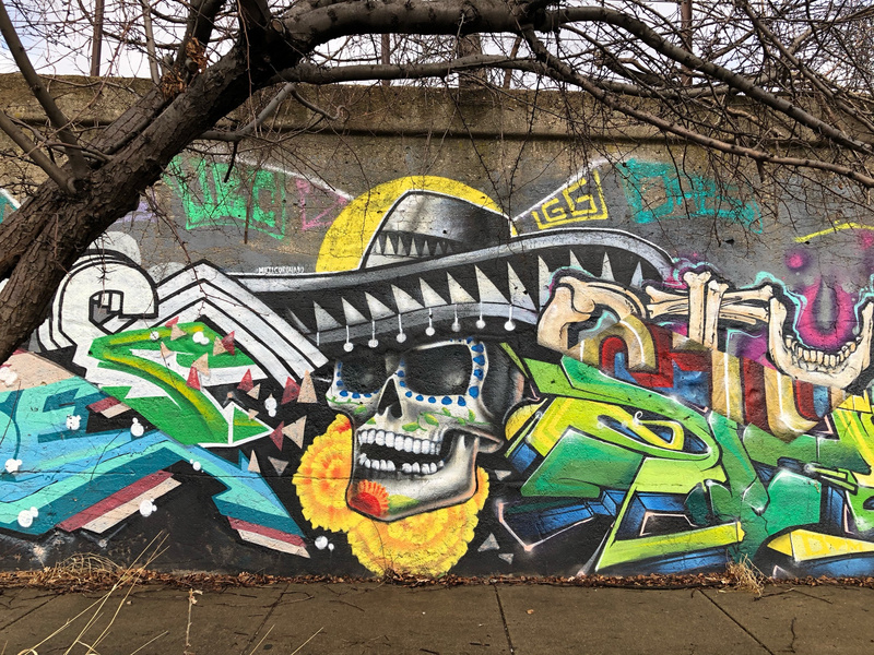 mural in Chicago by artist unknown.