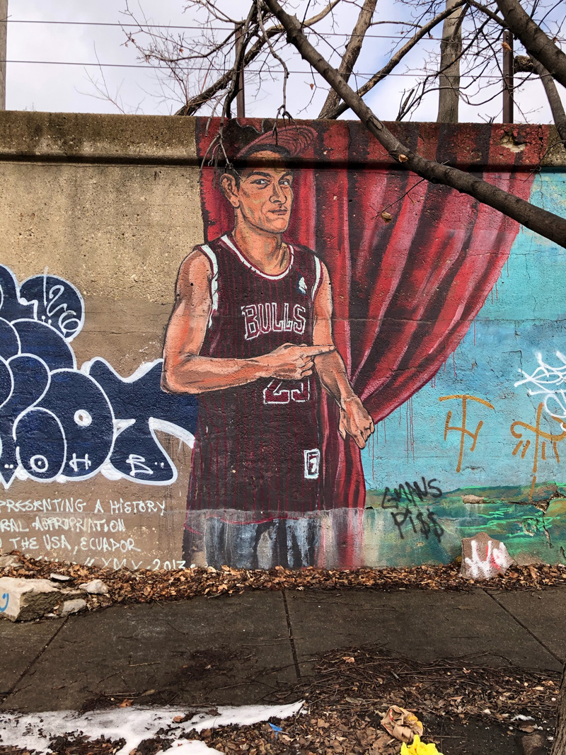 mural in Chicago by artist unknown.