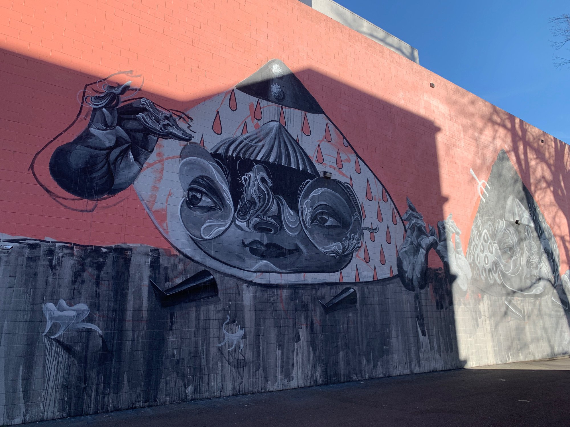 mural in Sacramento by artist Caratoes.