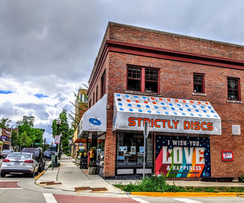 mural in Madison by artist Ray Mawst.