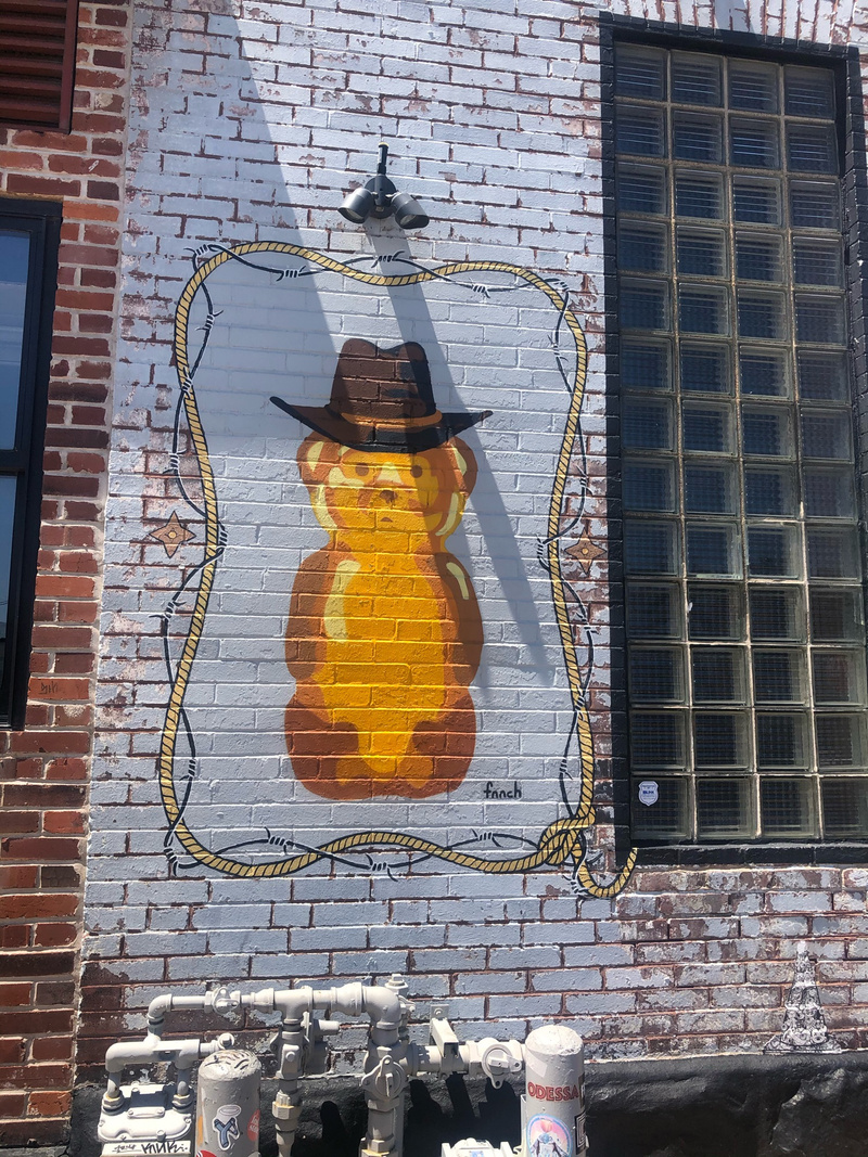 mural in St. Louis by artist fnnch.