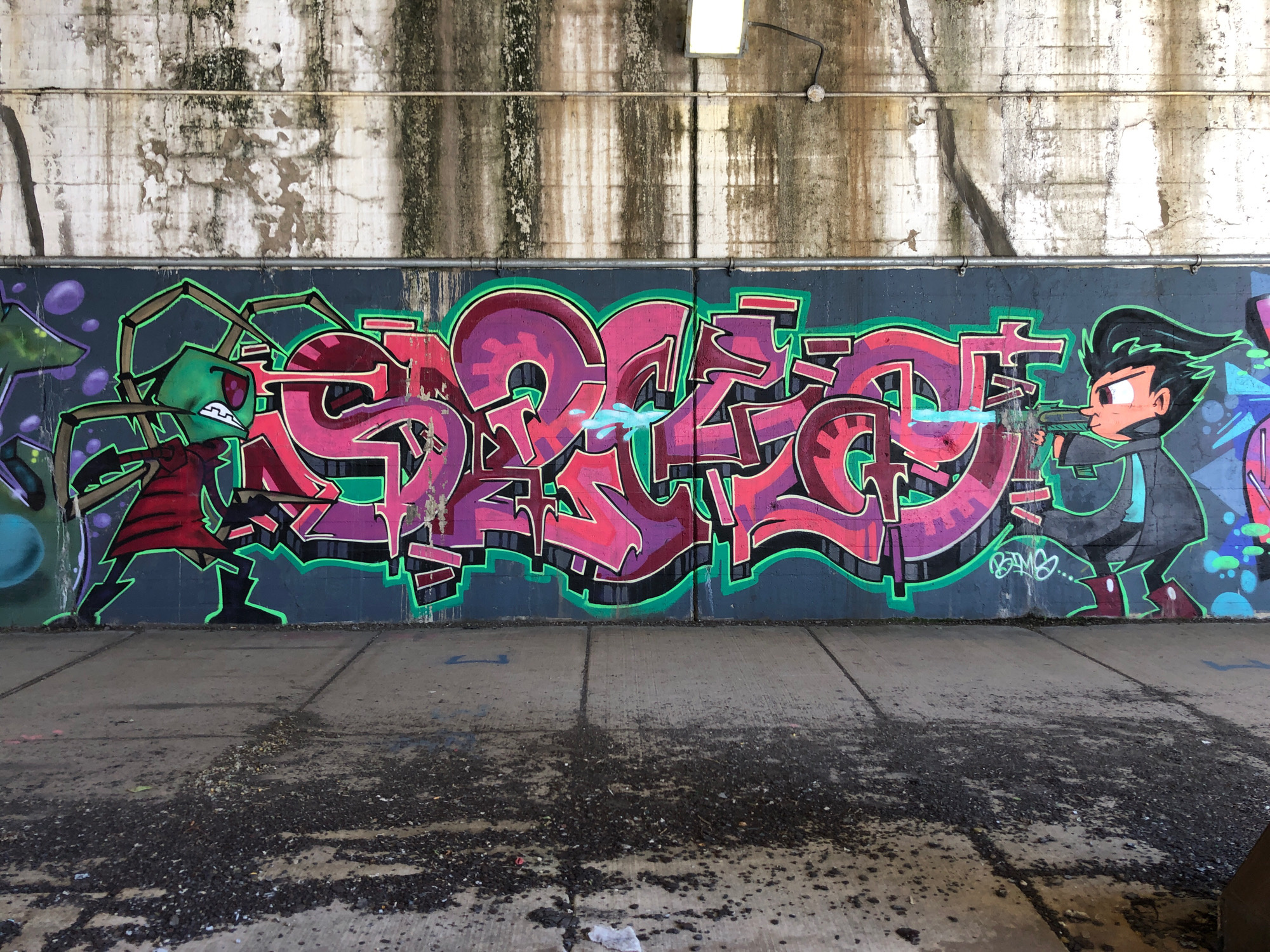 mural in Chicago by artist unknown.