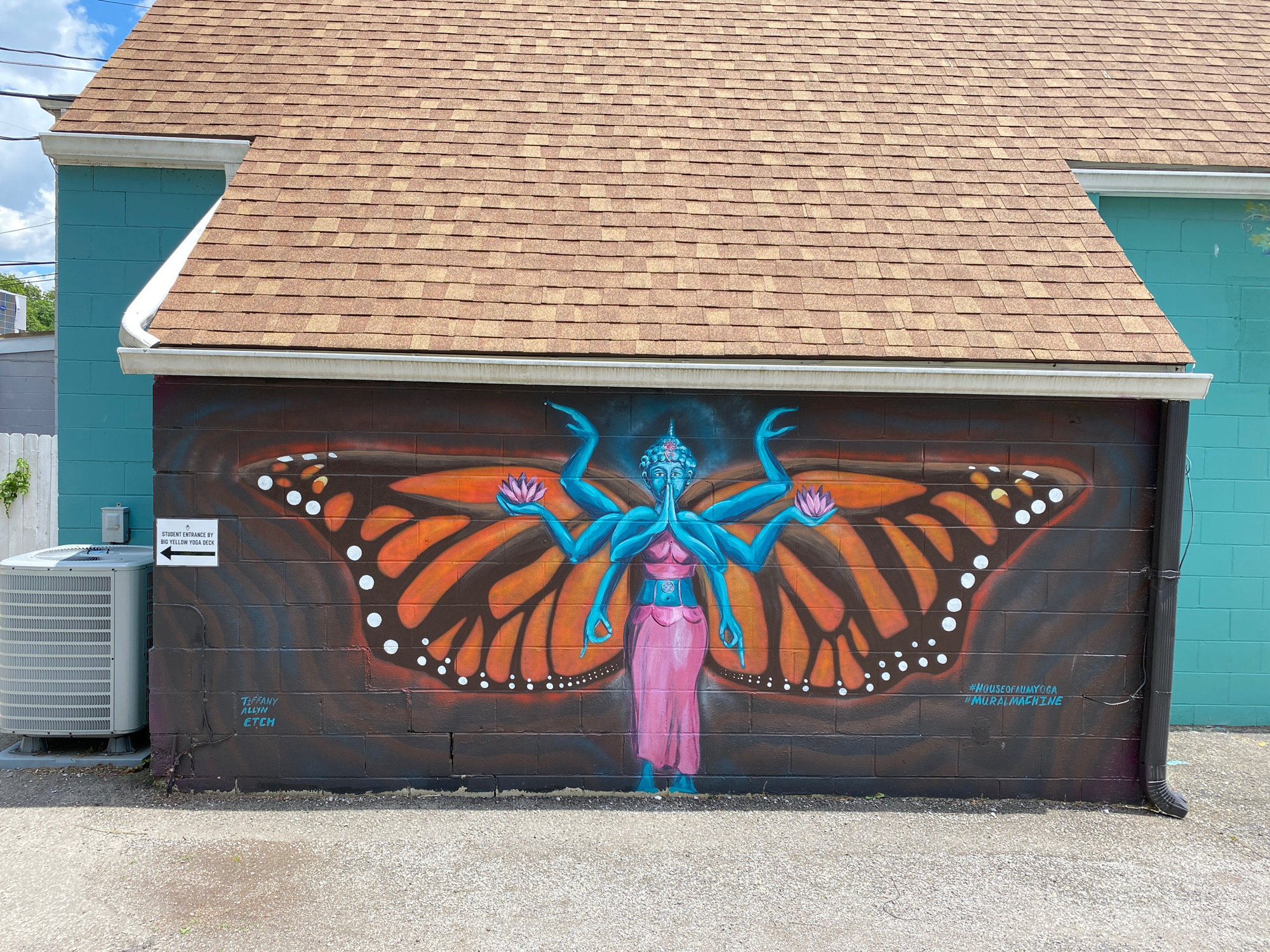 mural in Yellow Springs by artist unknown.