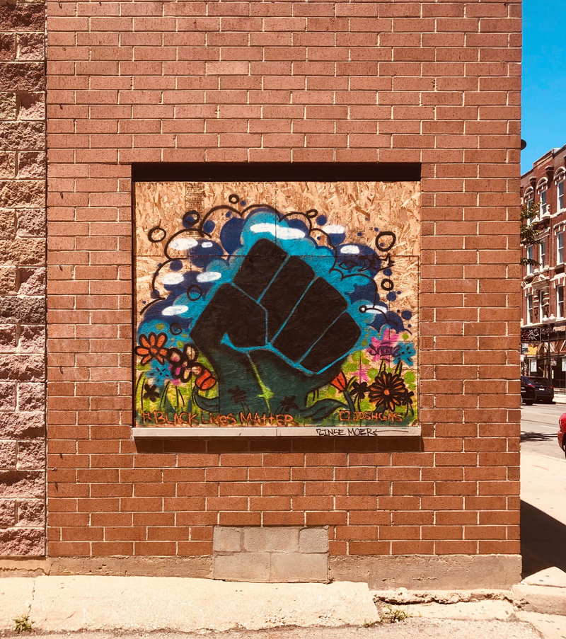 mural in Chicago by artist joshGNS.