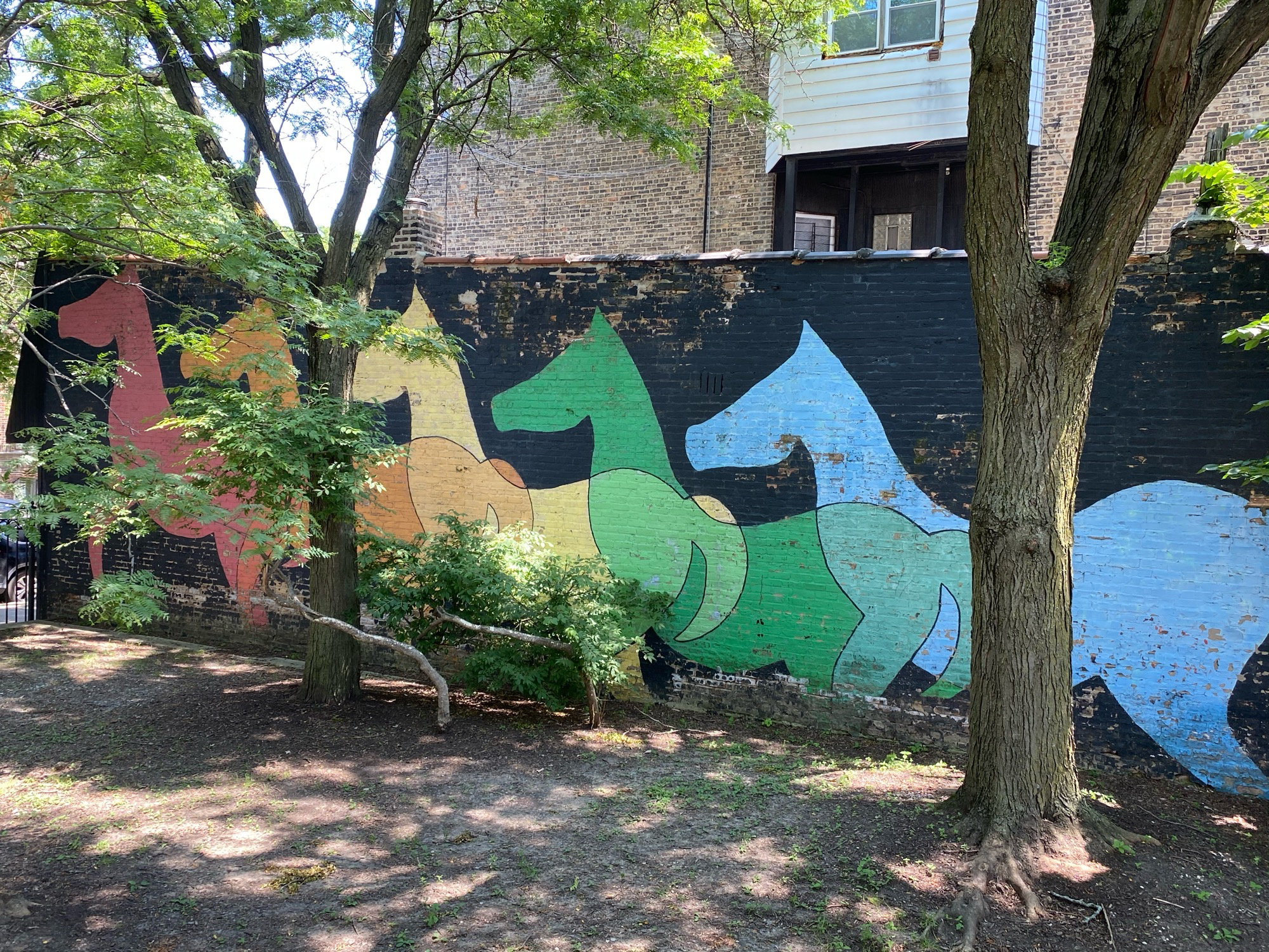 mural in Chicago by artist unknown.