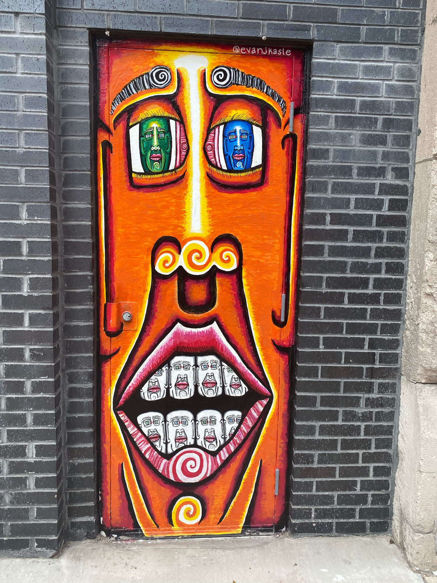 mural in Chicago by artist Evan Kasle.