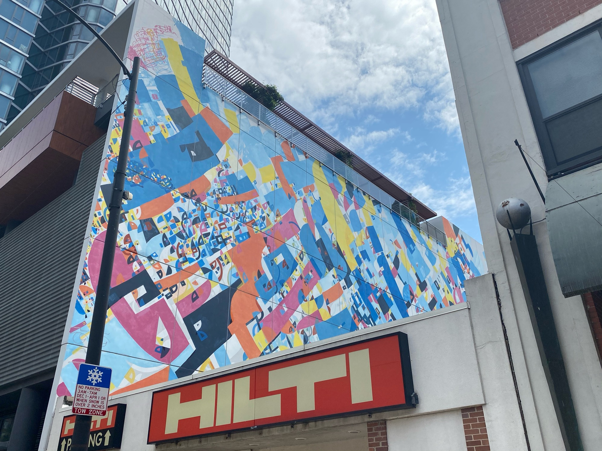 mural in Chicago by artist Justus Roe.