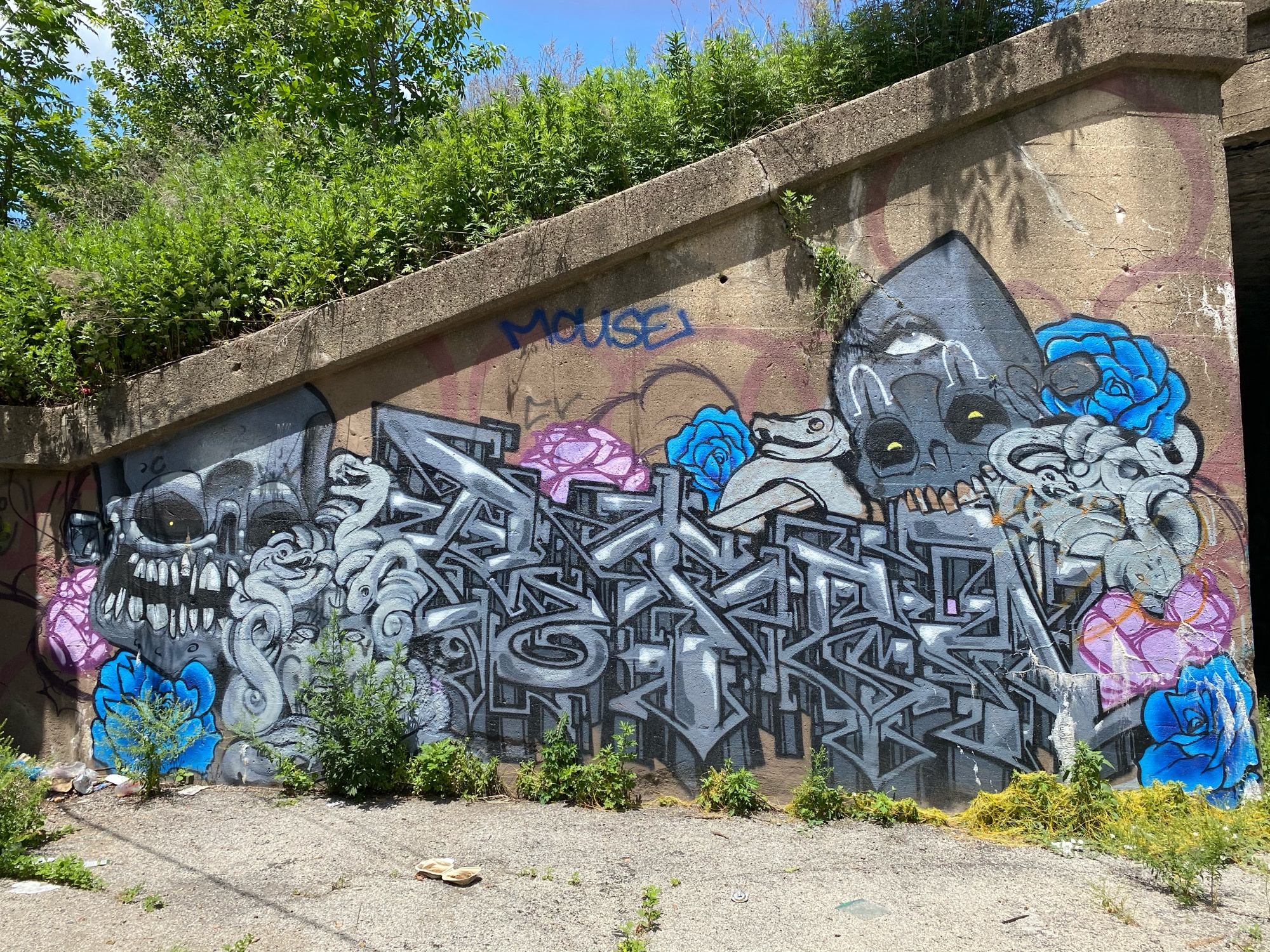 mural in Chicago by artist unknown.