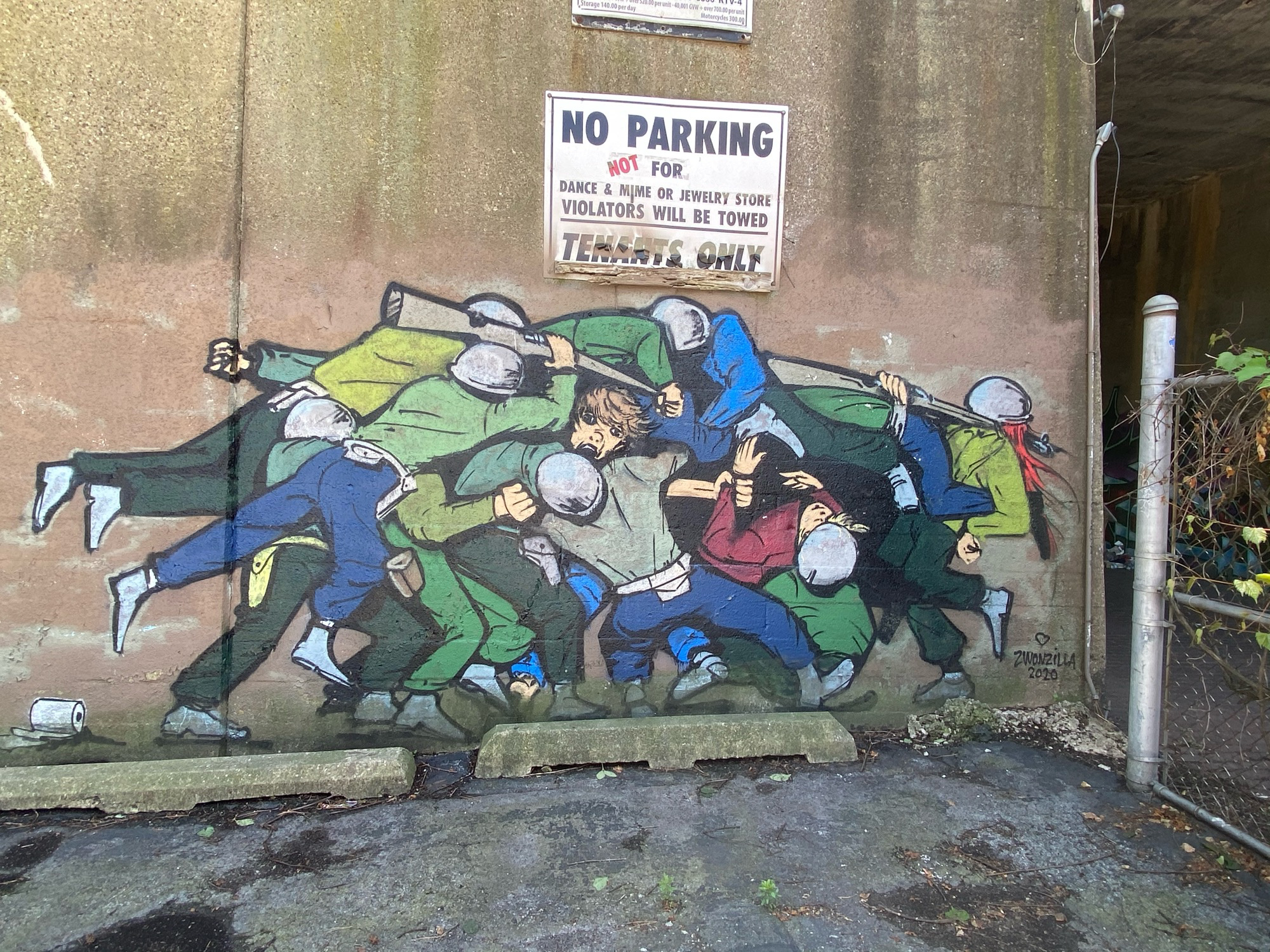 mural in Chicago by artist Zwonzilla.