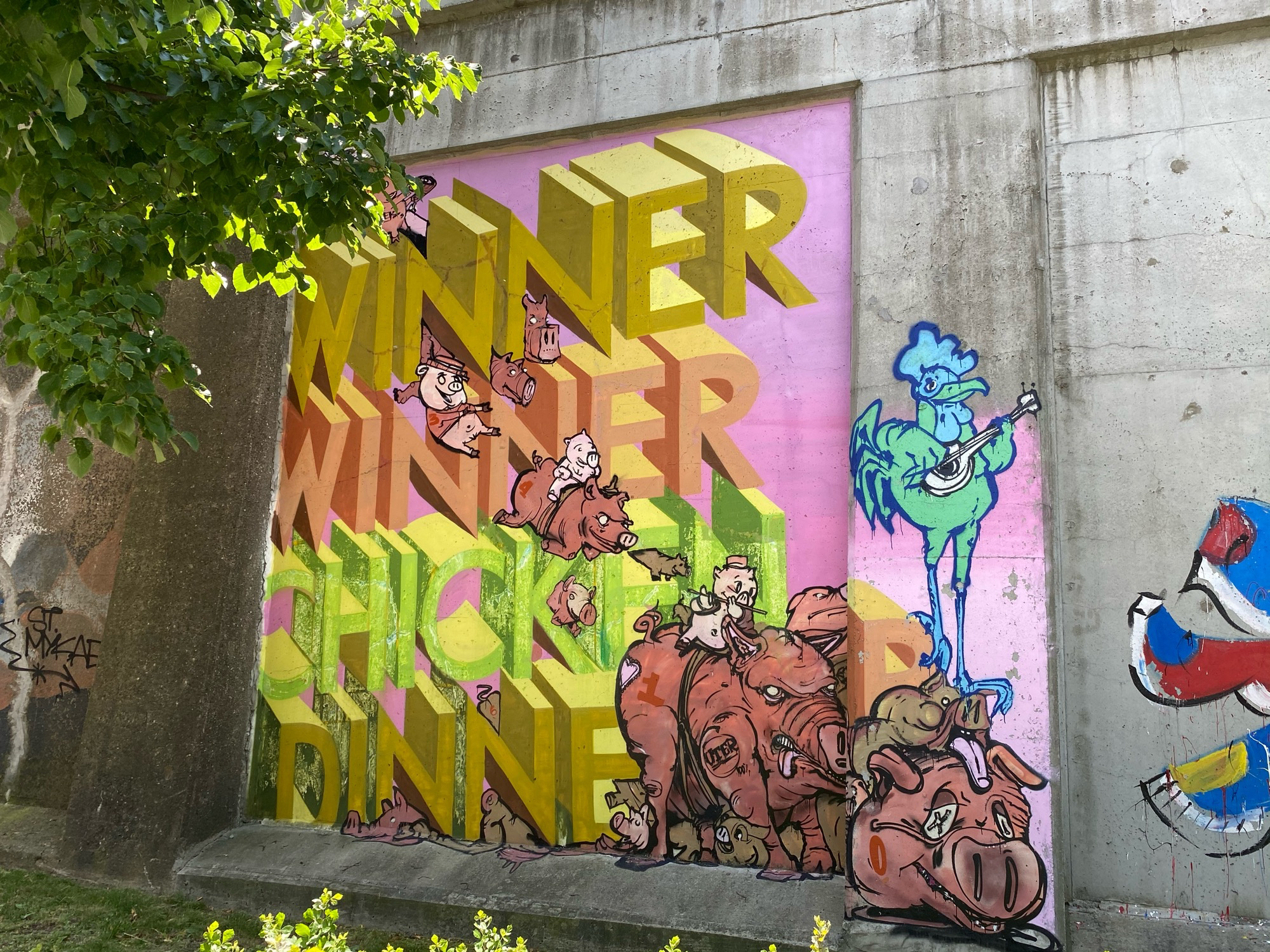 mural in Chicago by artist Uter.