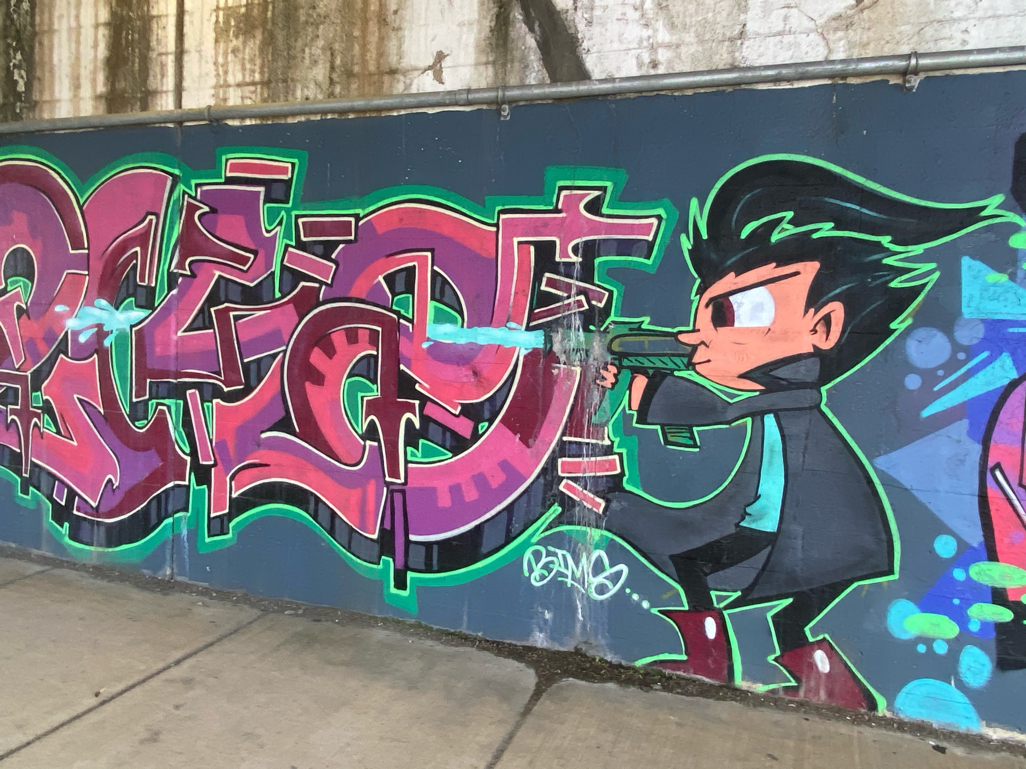 mural in Chicago by artist unknown.