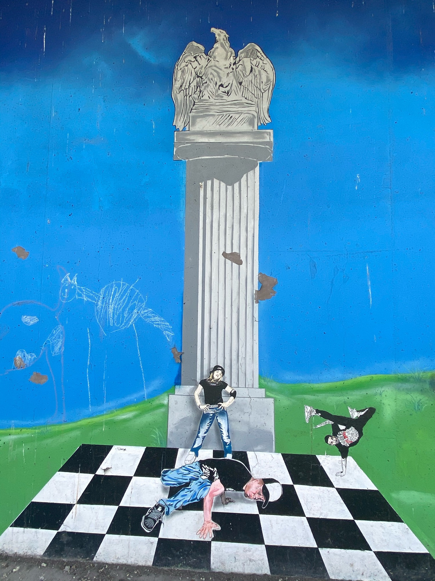 mural in Chicago by artist unknown.