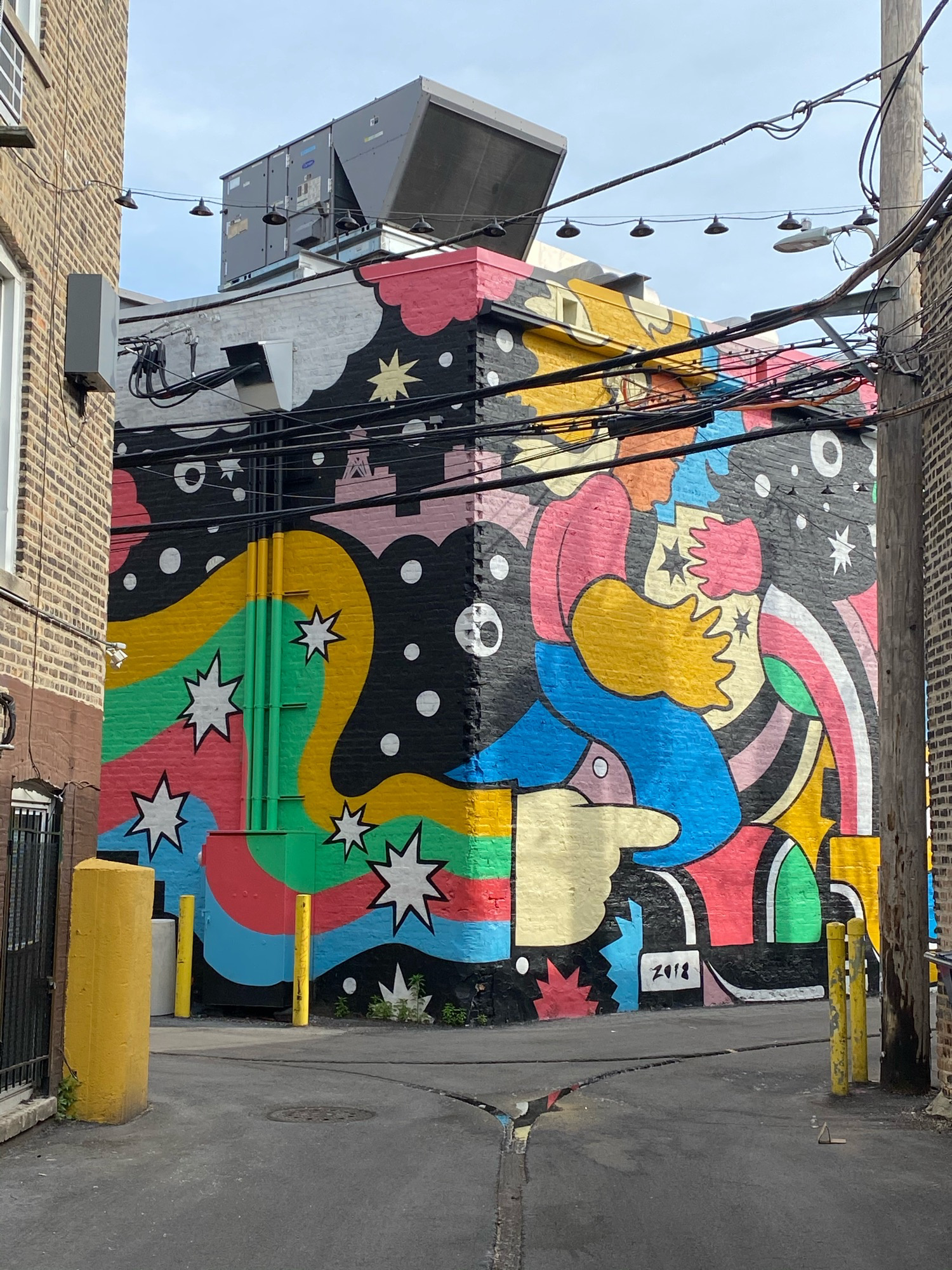 mural in Chicago by artist Mac Blackout.