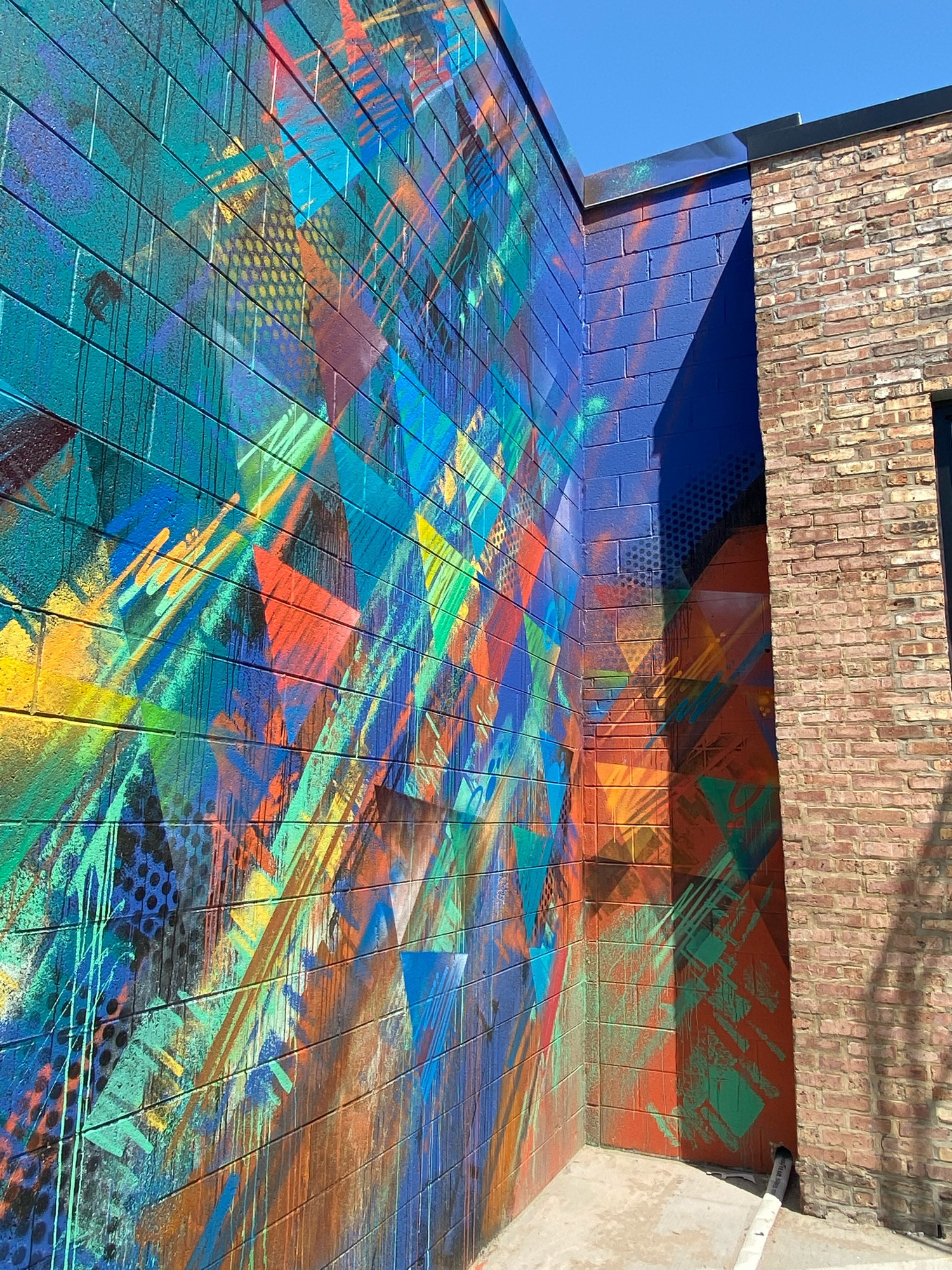 mural in Chicago by artist Remote.