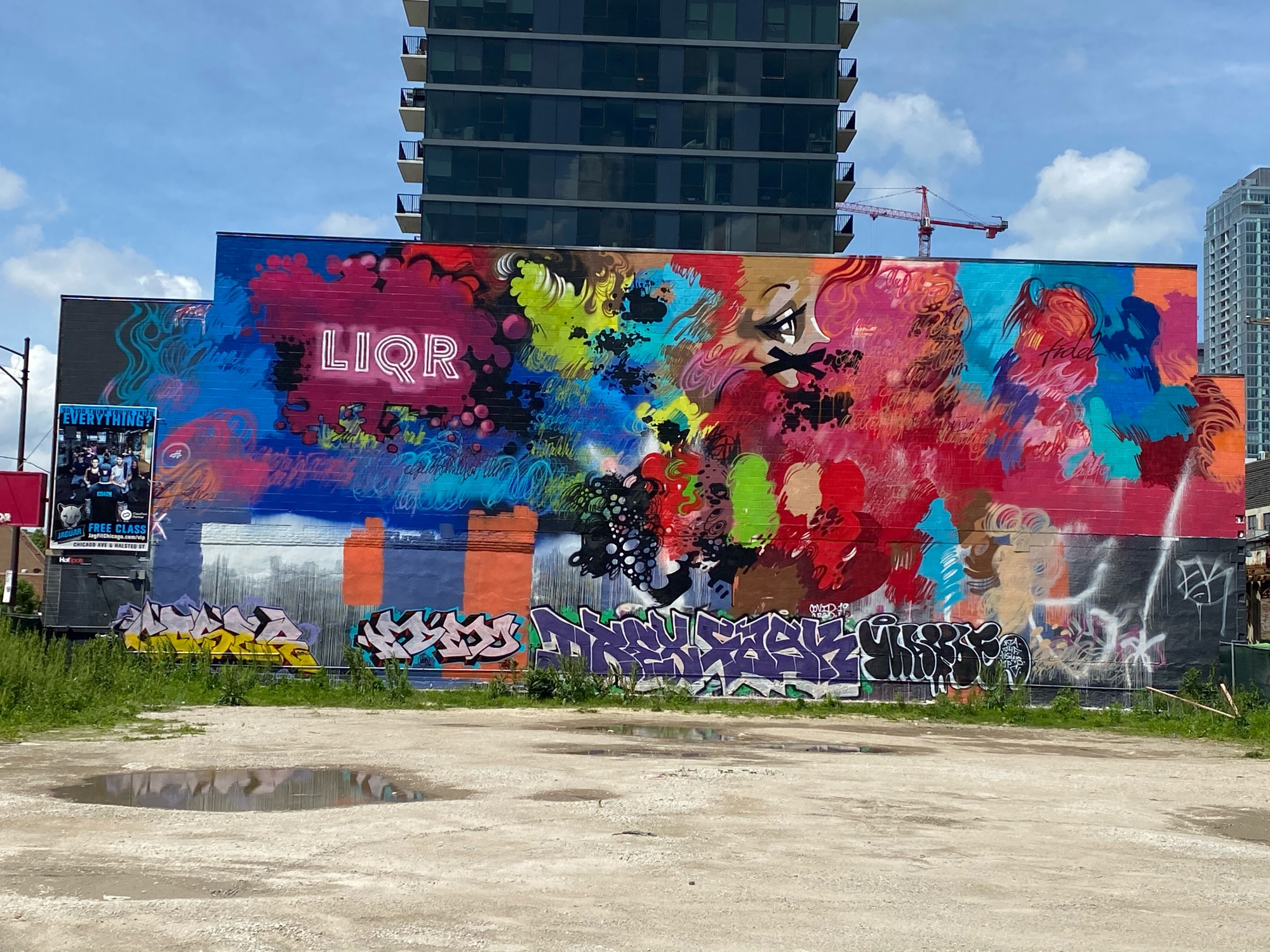 mural in Chicago by artist unknown.