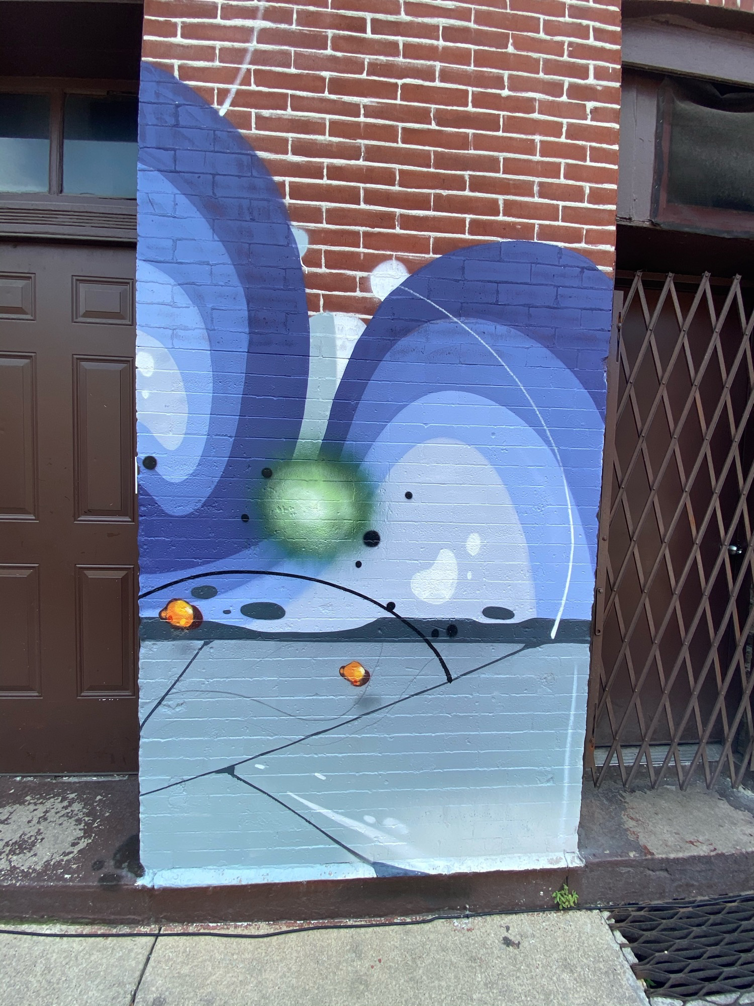 mural in Chicago by artist unknown.