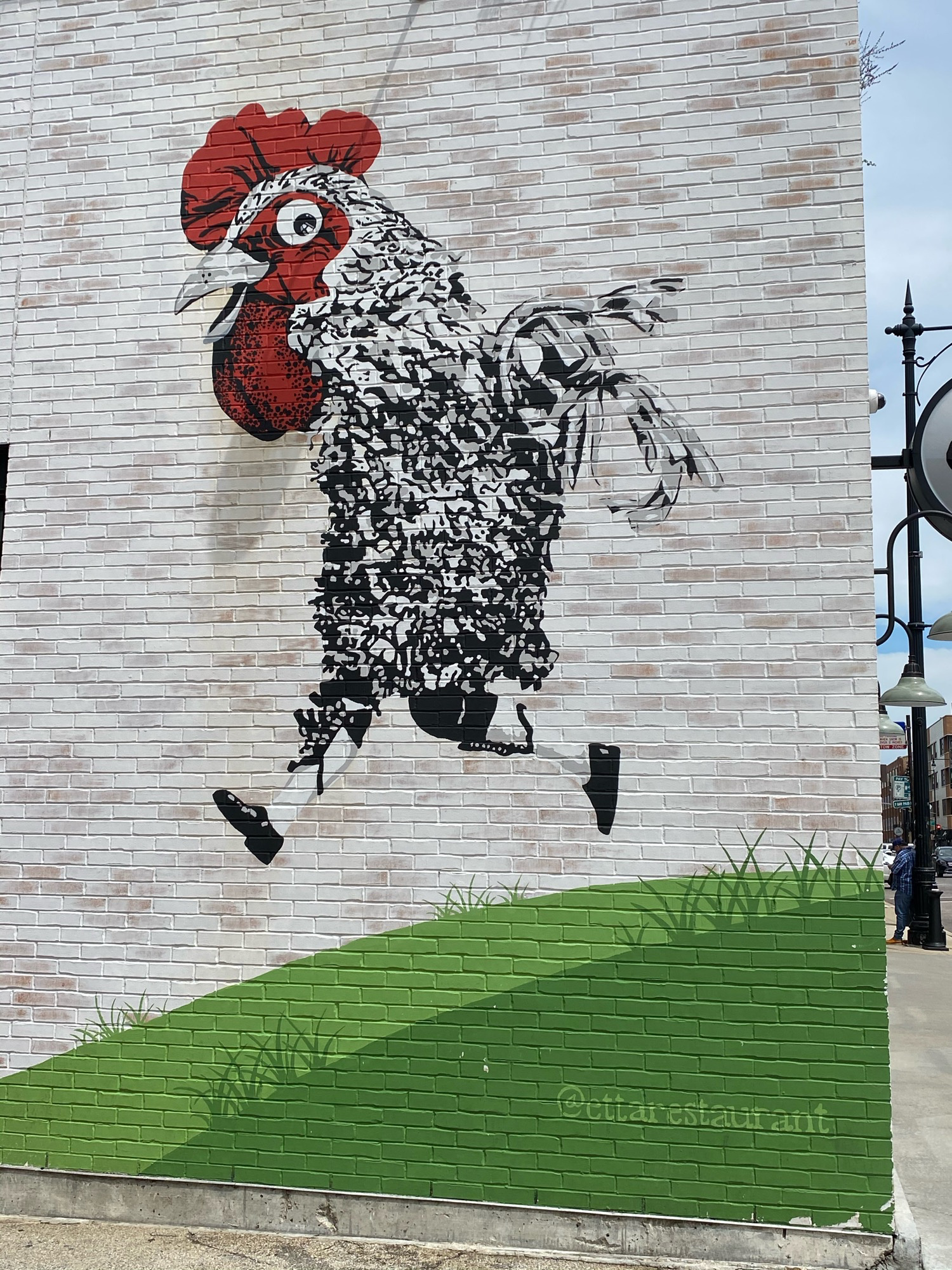 mural in Chicago by artist unknown.