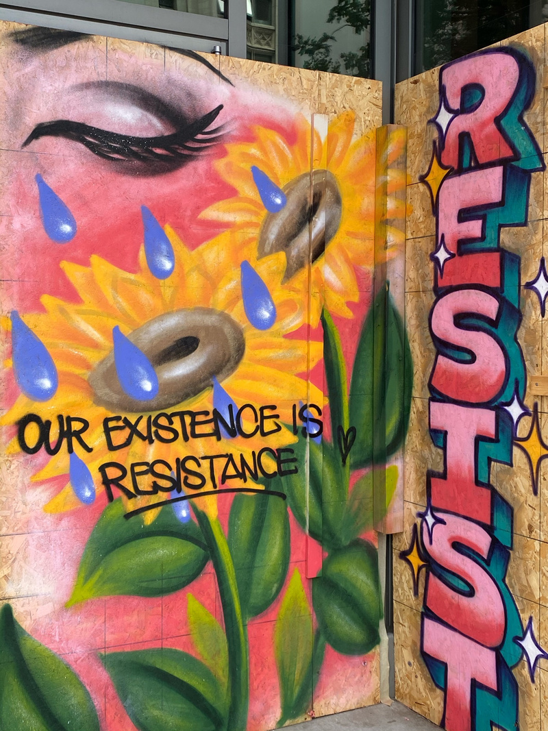 mural in Oakland by artist unknown.