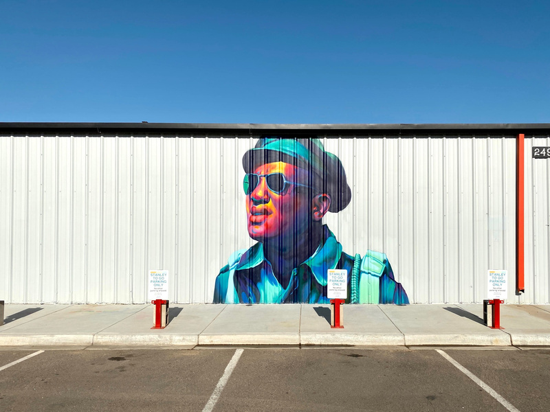 mural in Aurora by artist unknown.