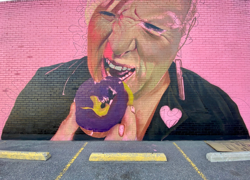 mural in Aurora by artist Hiero Veiga.