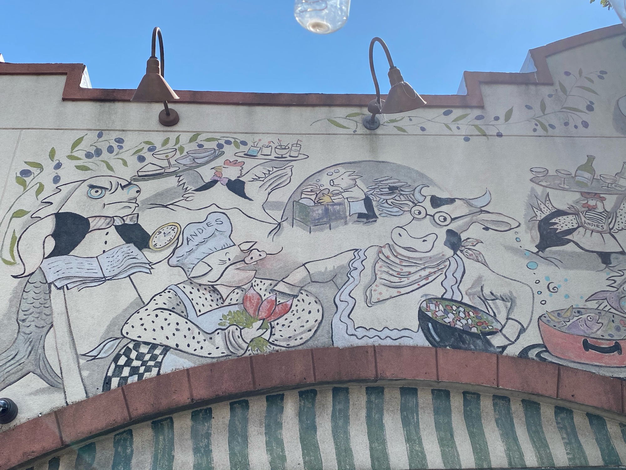 mural in Chicago by artist unknown.