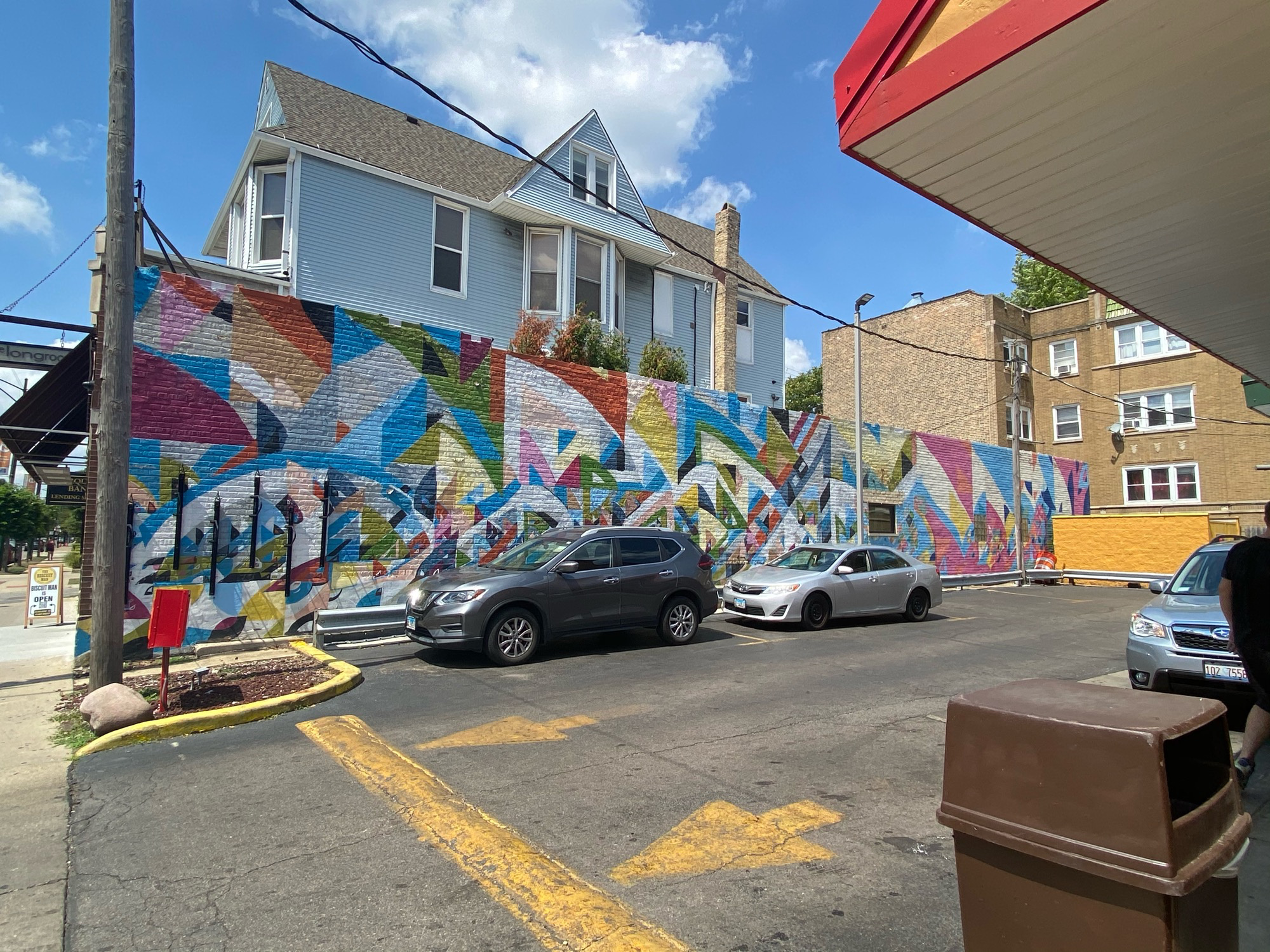 mural in Chicago by artist Justus Roe.