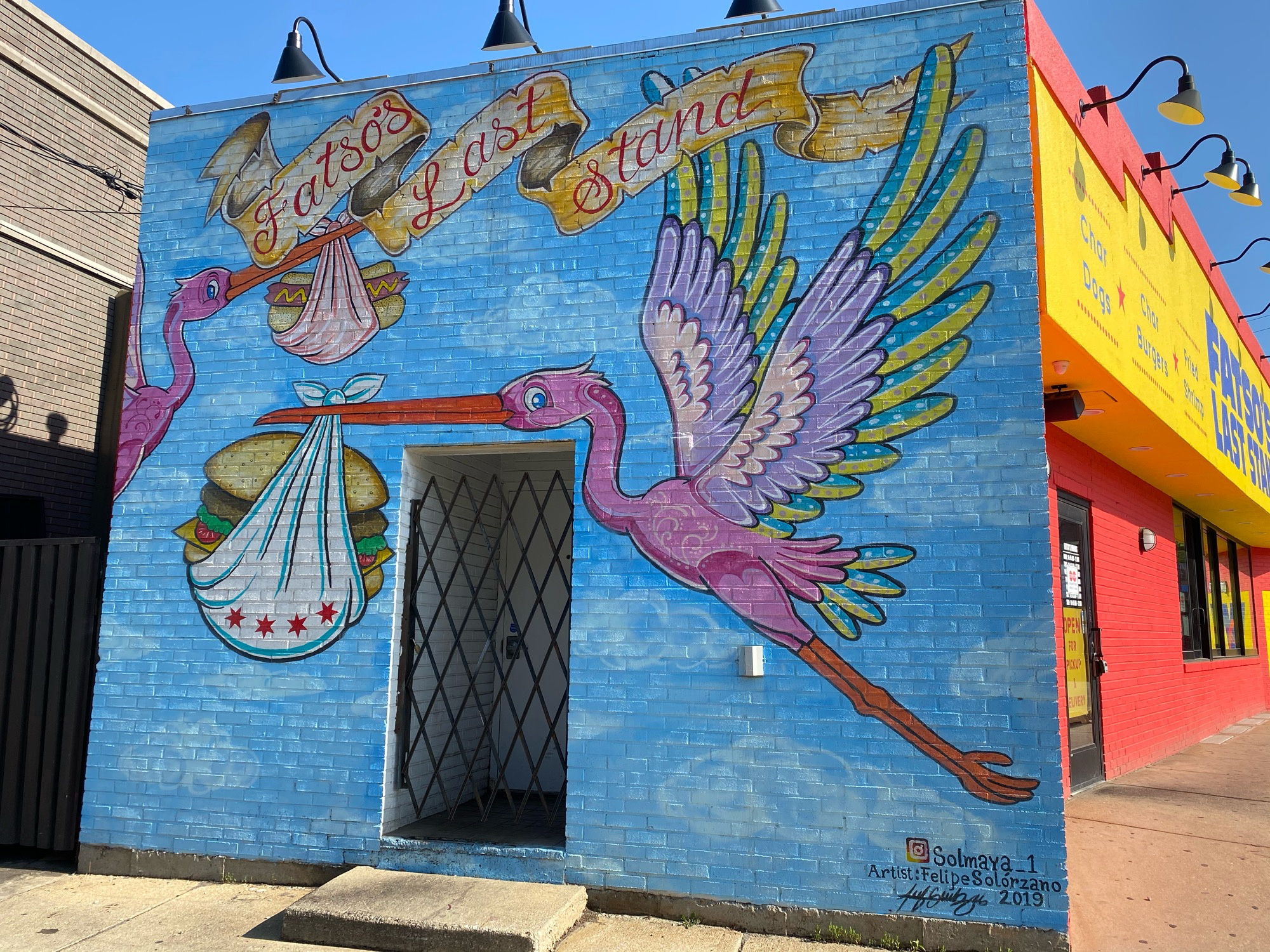 mural in Chicago by artist Felipe Solorzano.