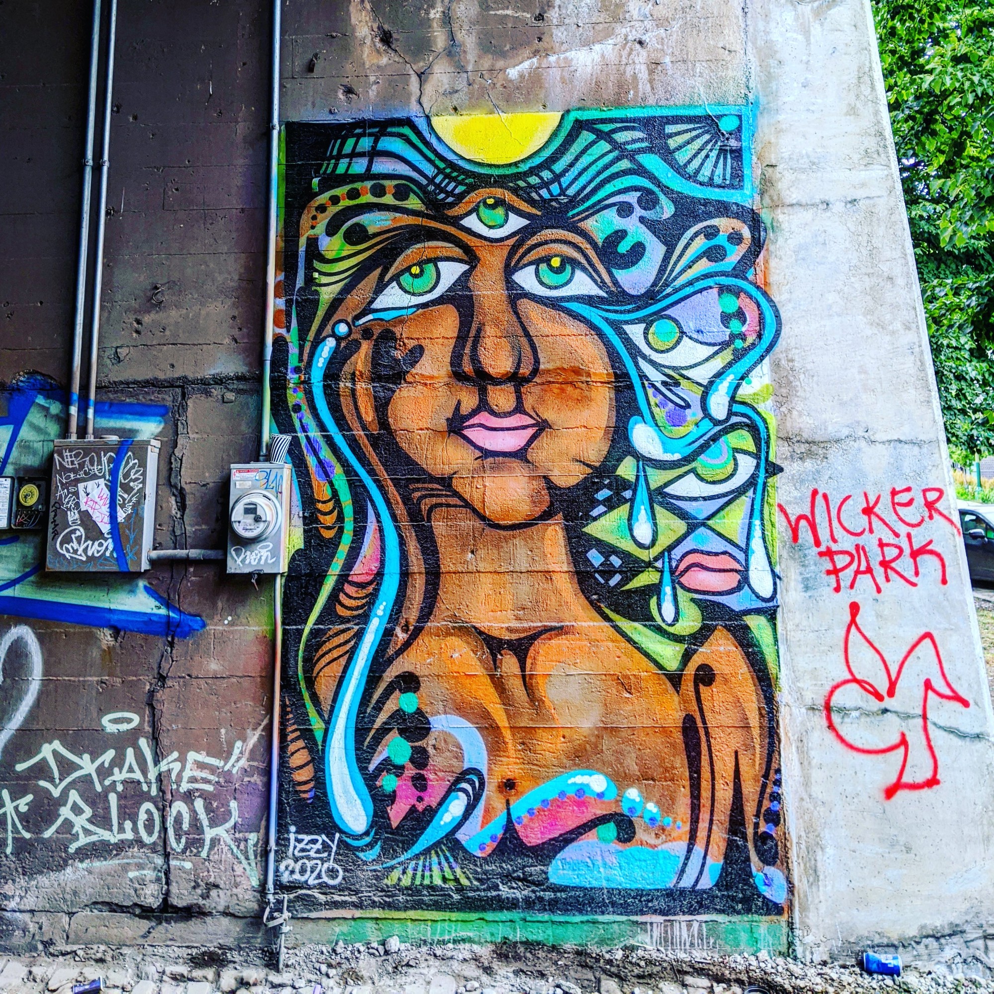 mural in Chicago by artist unknown.