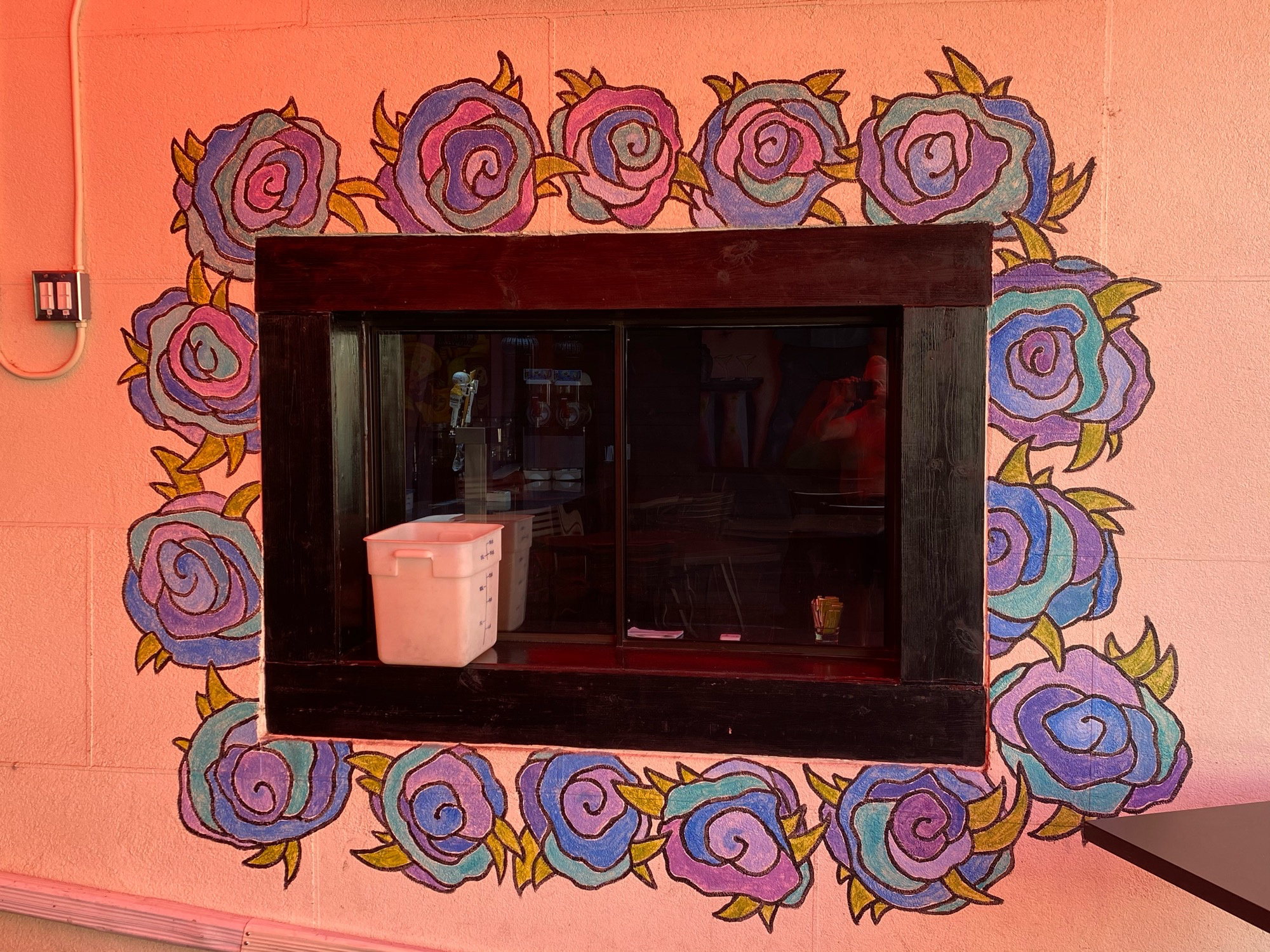 mural in Chicago by artist unknown.