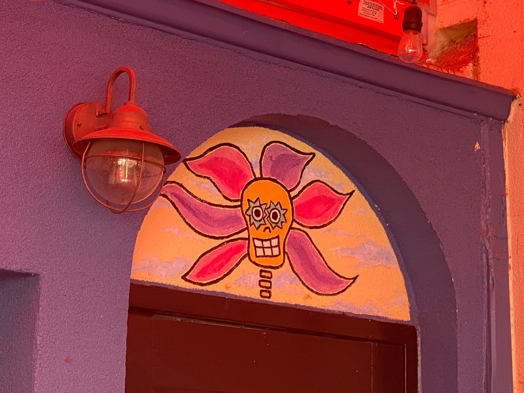 mural in Chicago by artist unknown.