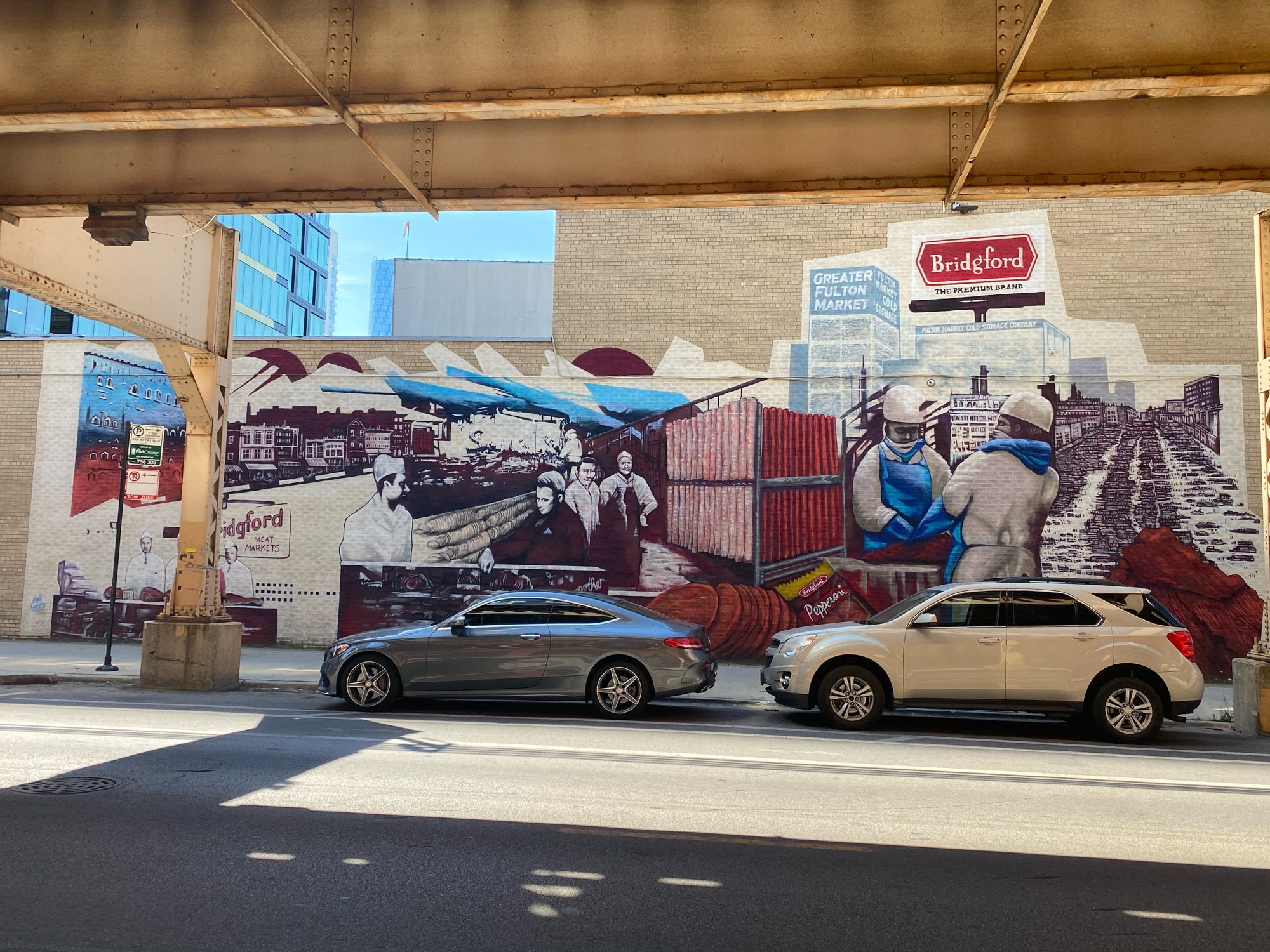 mural in Chicago by artist unknown.