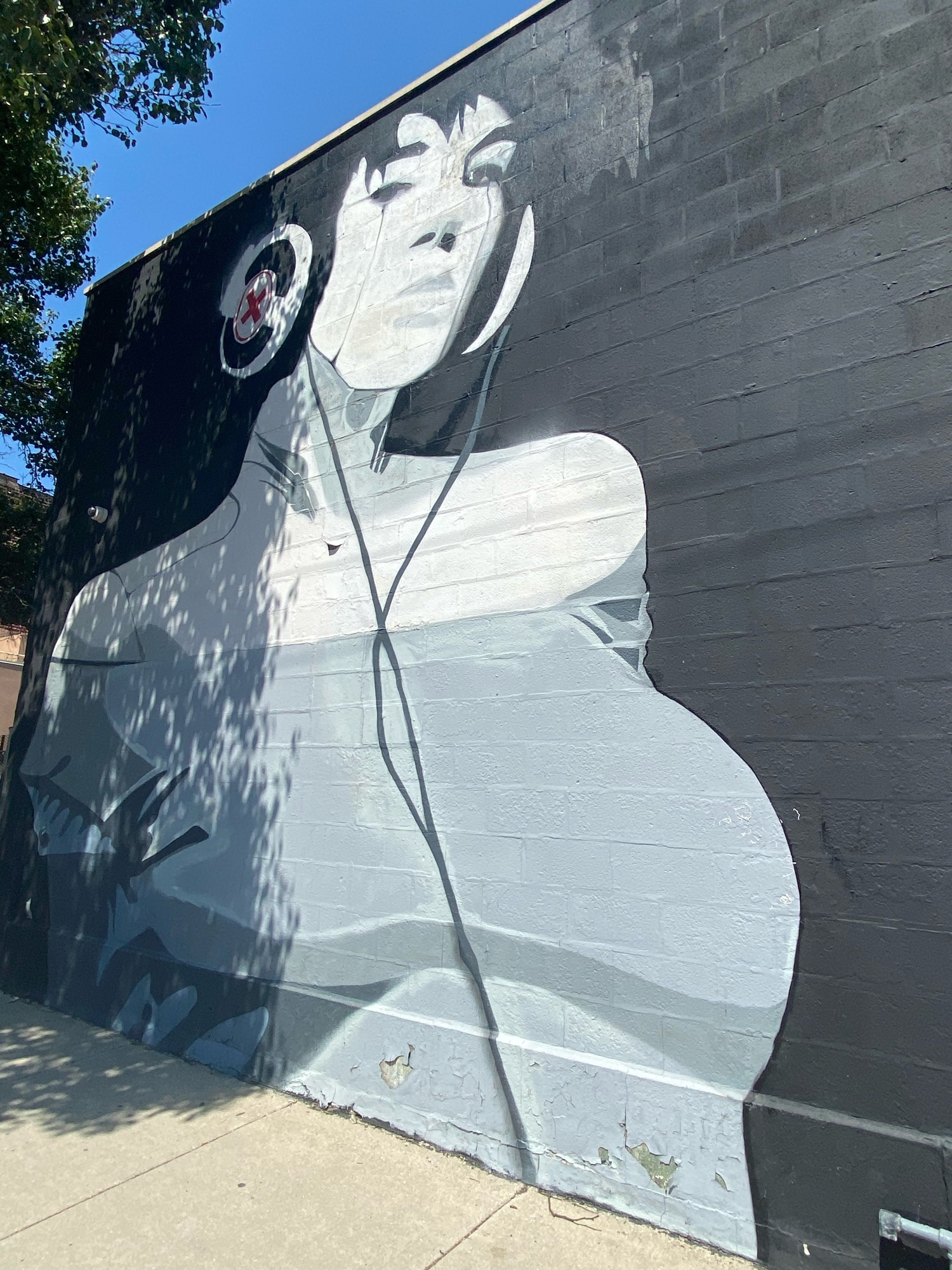 mural in Chicago by artist unknown.