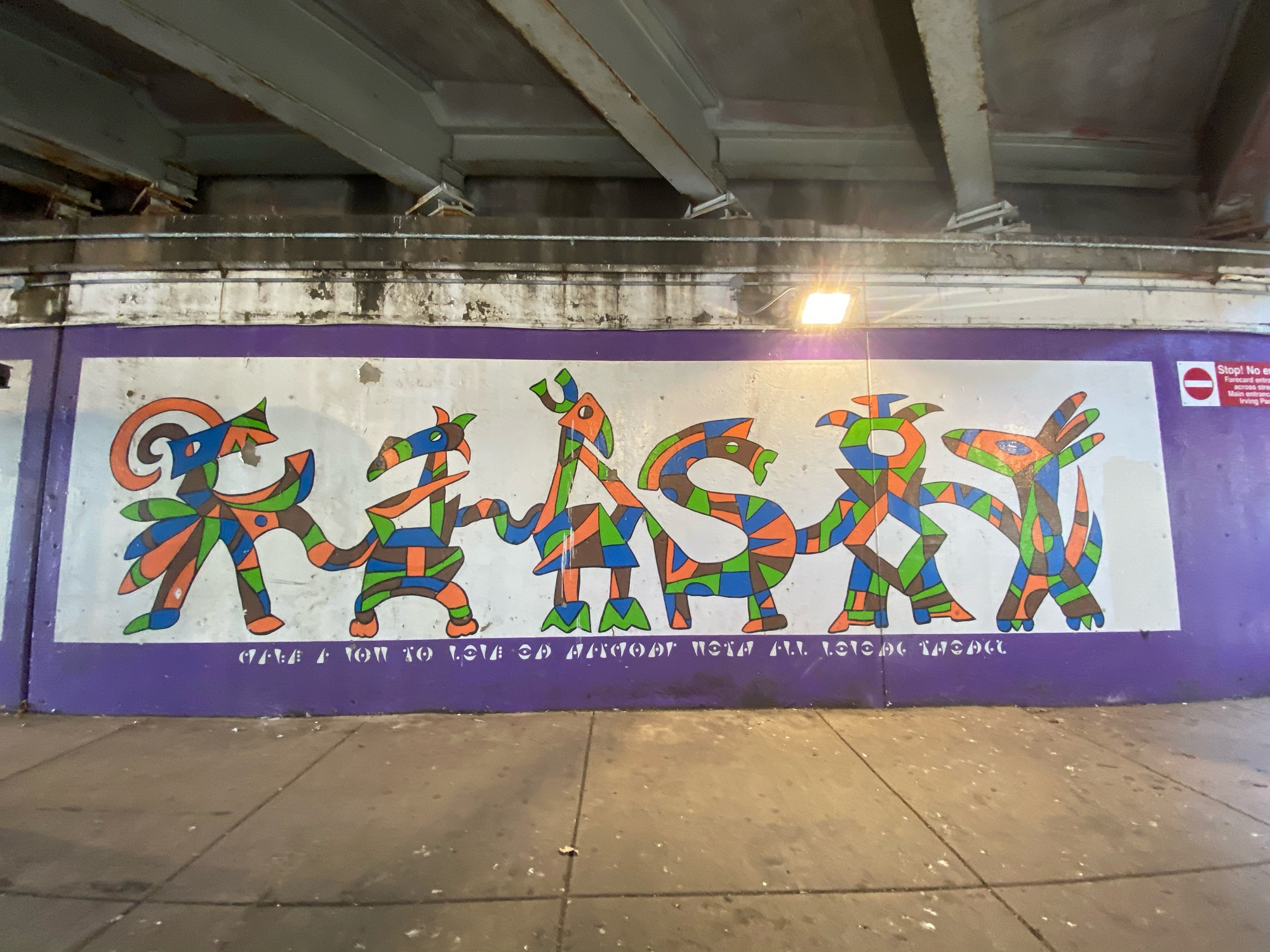 mural in Chicago by artist unknown.