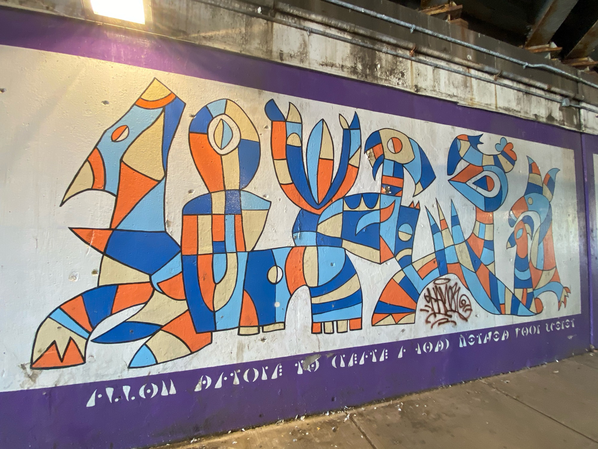 mural in Chicago by artist unknown.