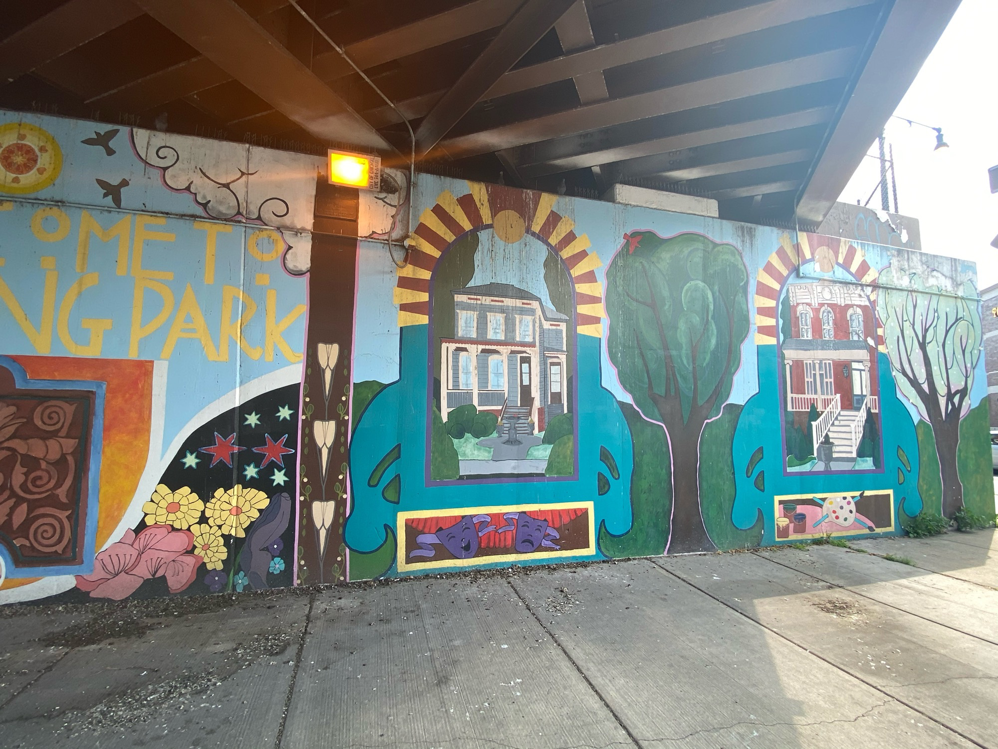 mural in Chicago by artist unknown.