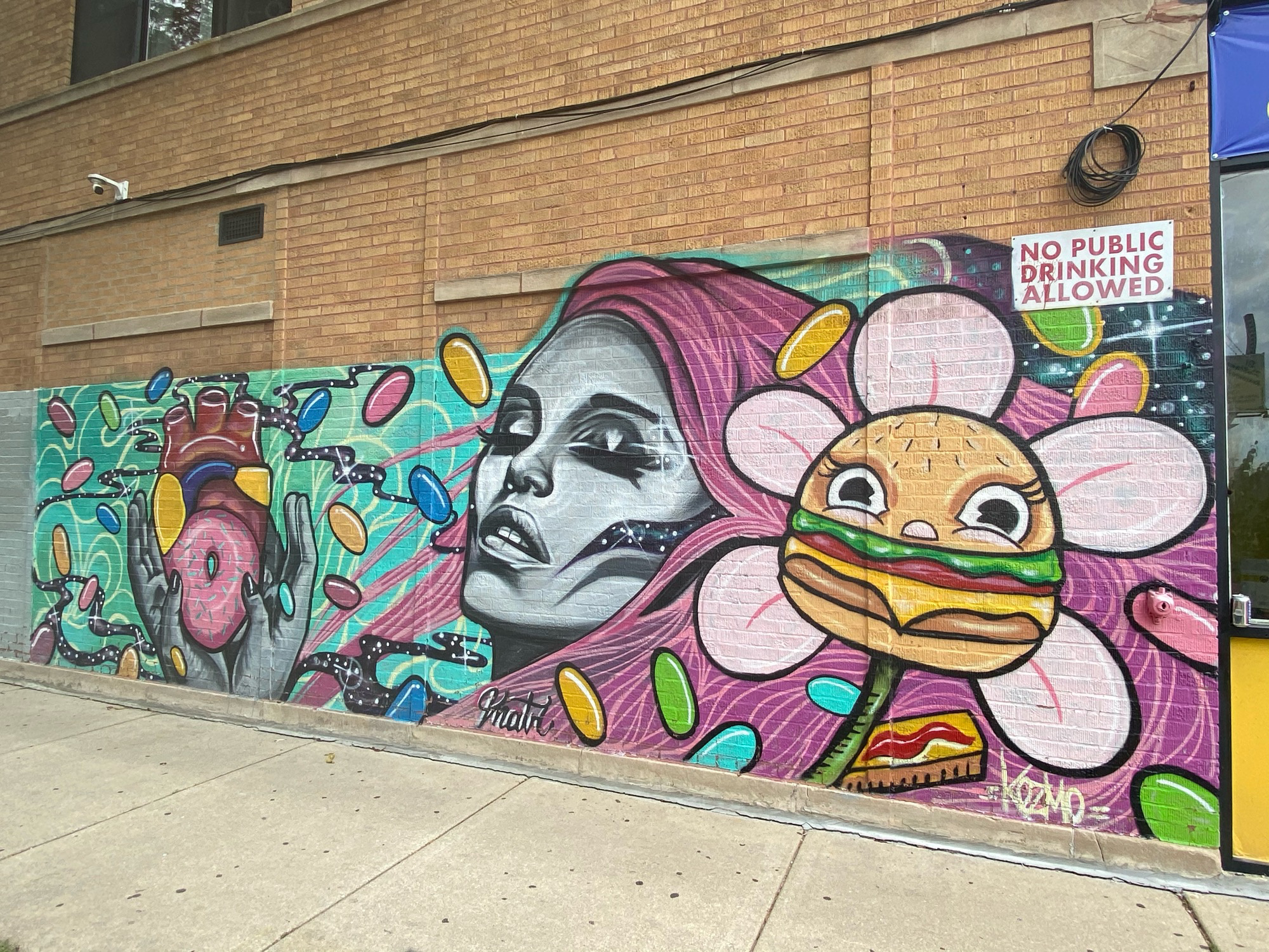 mural in Chicago by artist KOZMO.