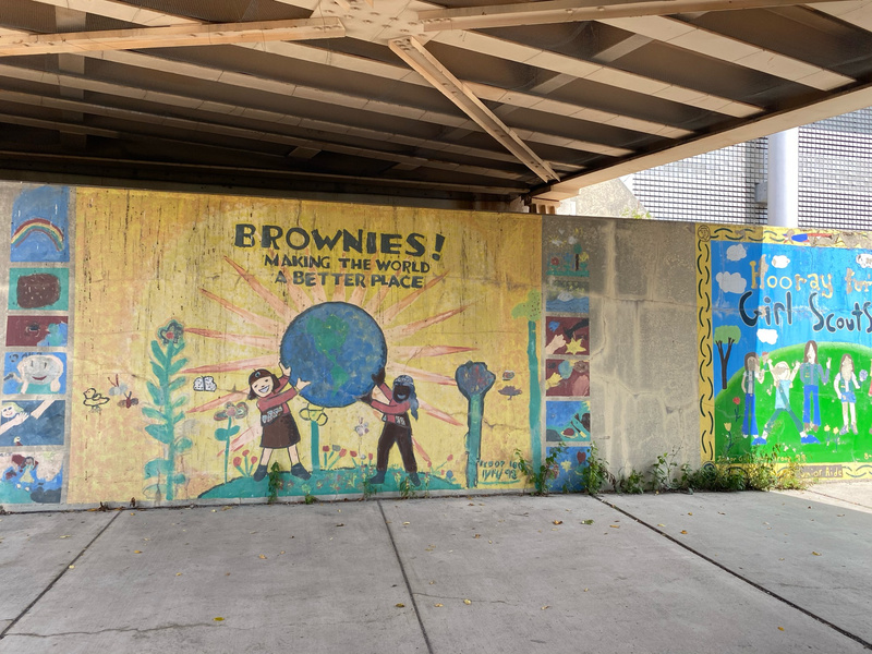 mural in Evanston by artist unknown.