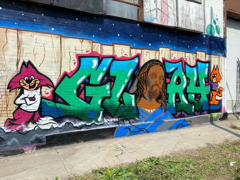 mural in Chicago by artist unknown.