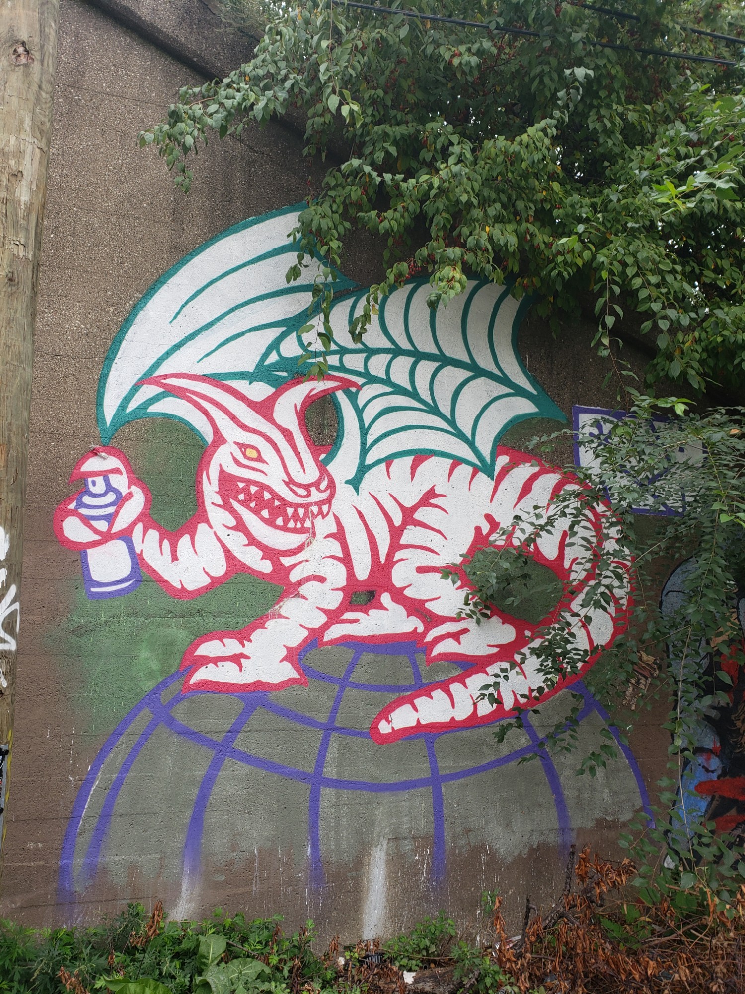 mural in Chicago by artist unknown.