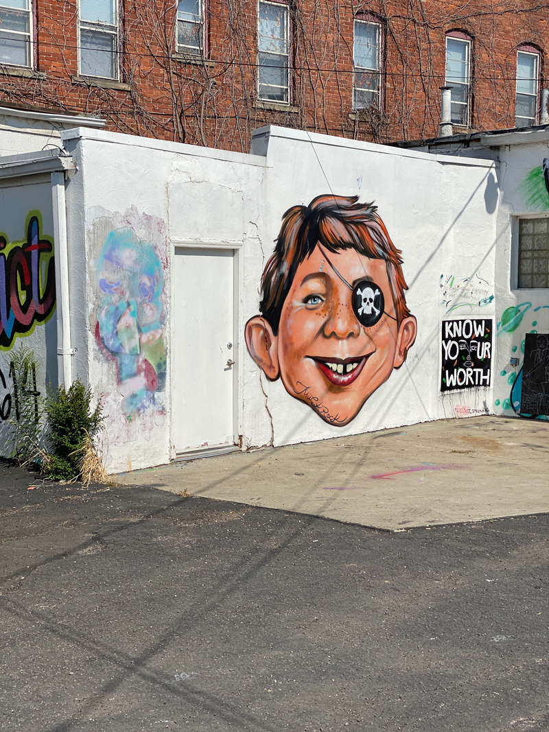 mural in Columbus by artist Jules Muck.