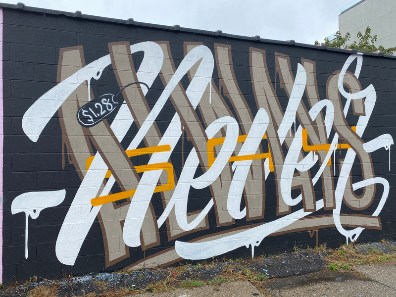 mural in Queens by artist unknown.