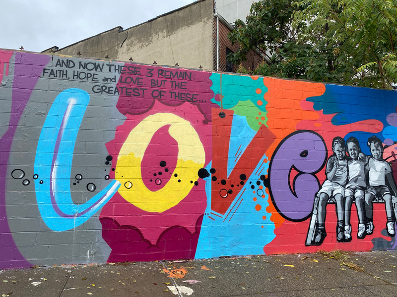 mural in Queens by artist unknown.