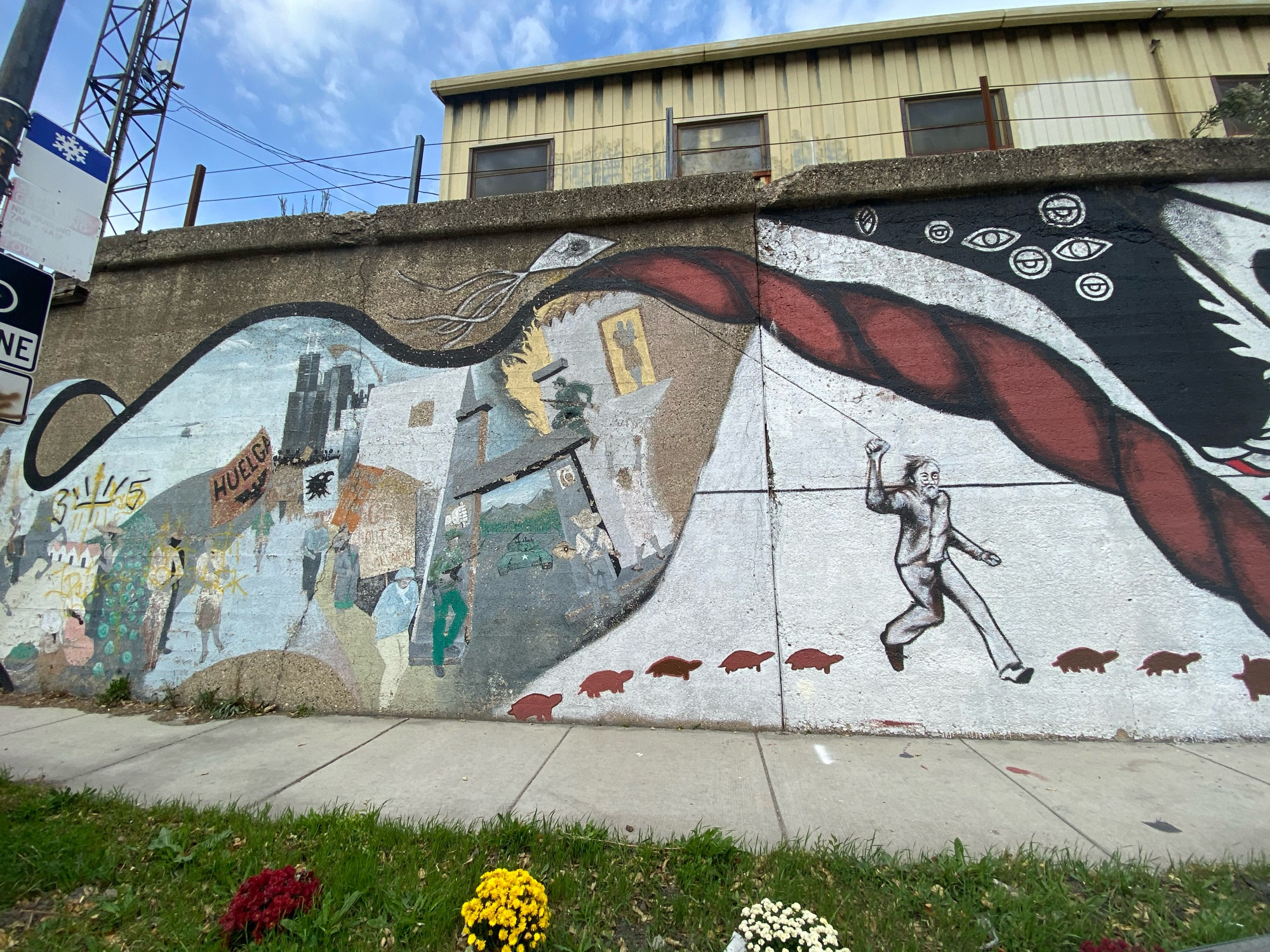 mural in Chicago by artist unknown.