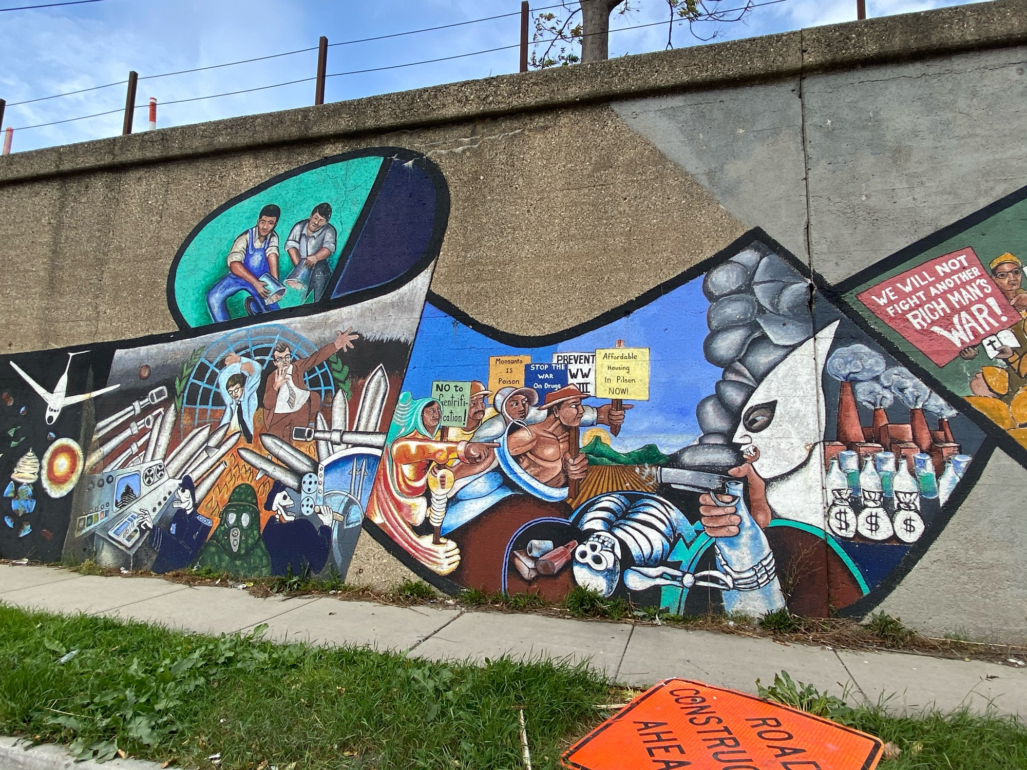 mural in Chicago by artist unknown.