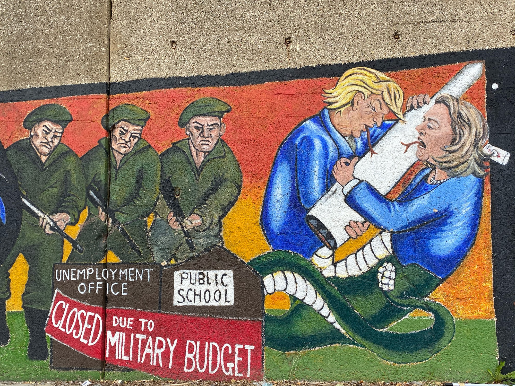 mural in Chicago by artist unknown.