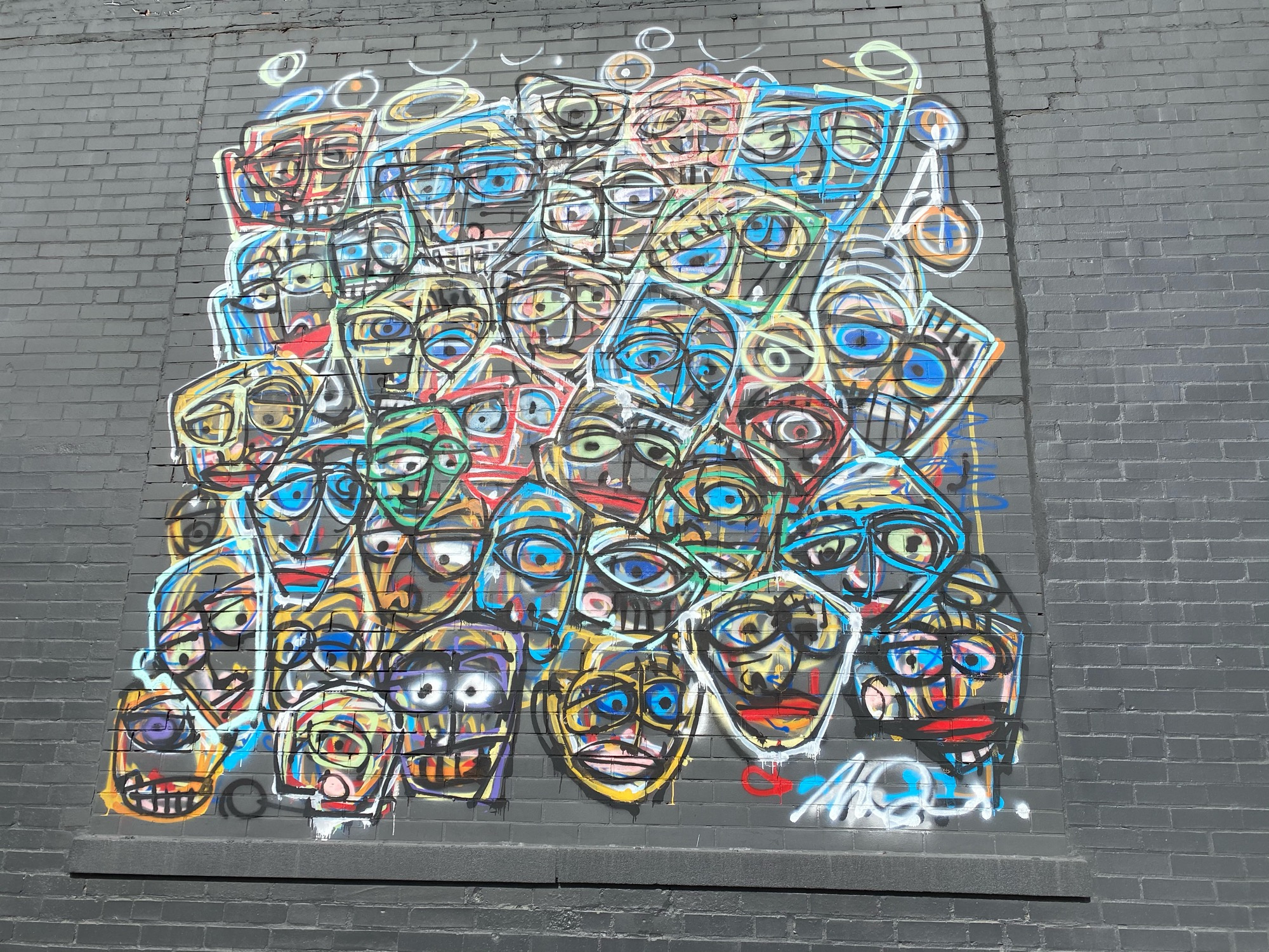 mural in Chicago by artist unknown.