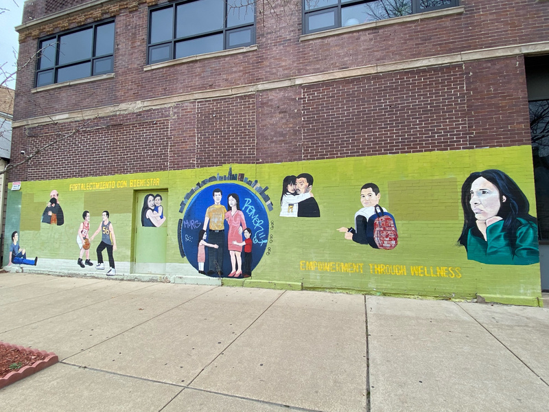 mural in Chicago by artist unknown.