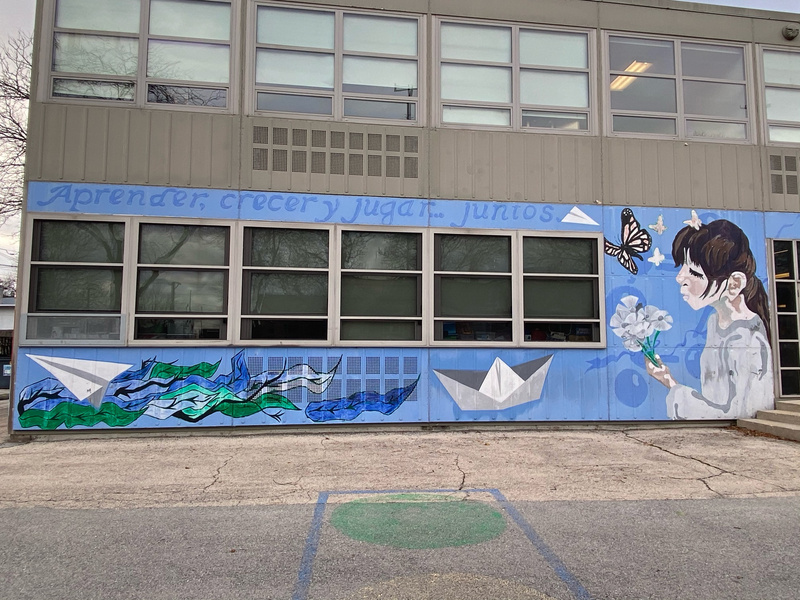 mural in Chicago by artist unknown.