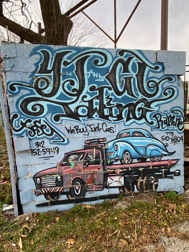 mural in Chicago by artist unknown.